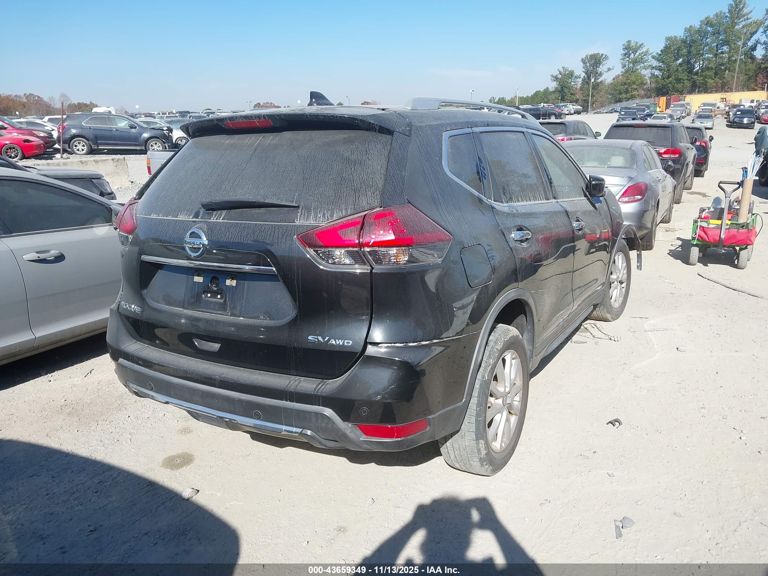NISSAN ROGUE image 4