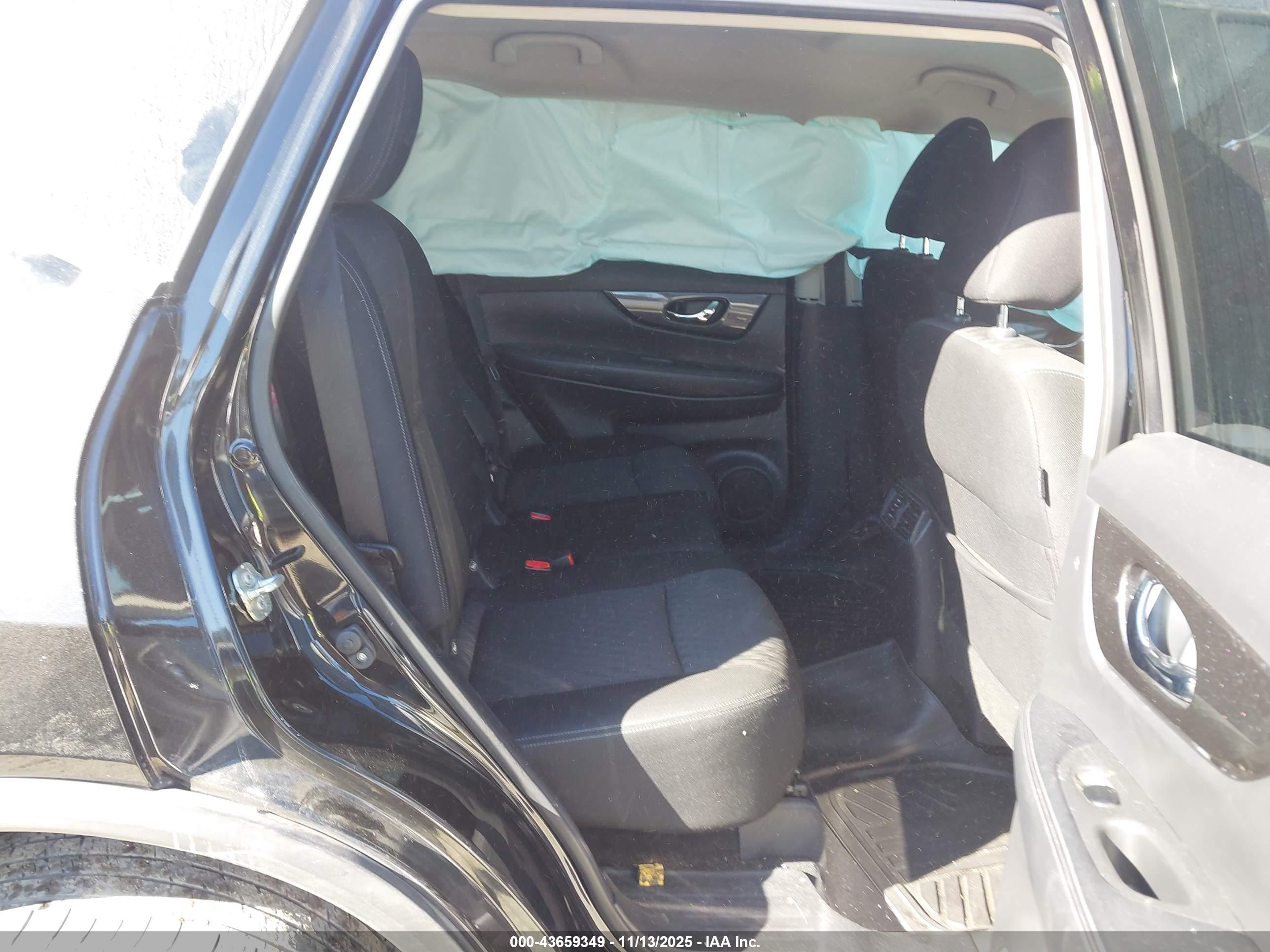 NISSAN ROGUE image 8