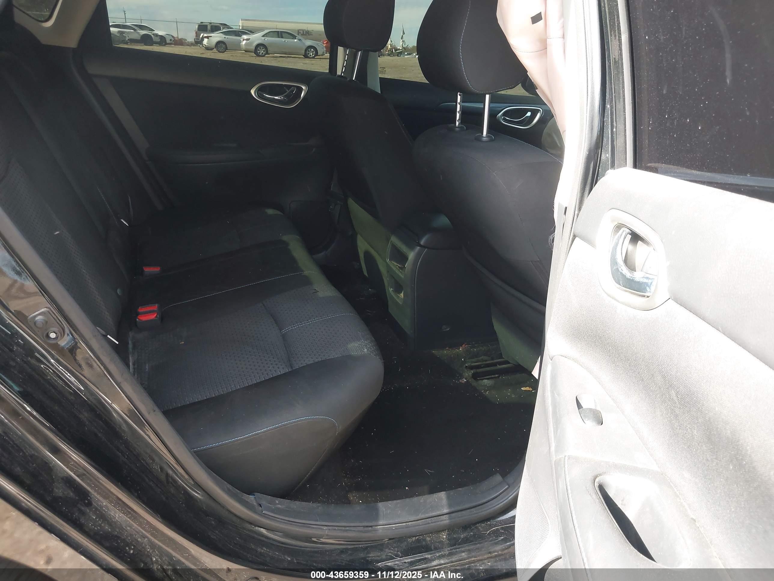 NISSAN SENTRA image 8