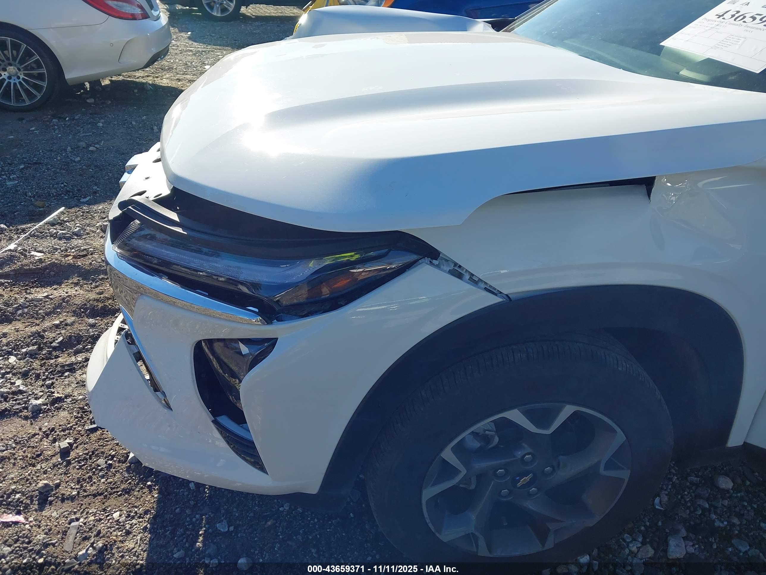 CHEVROLET TRAX image 6