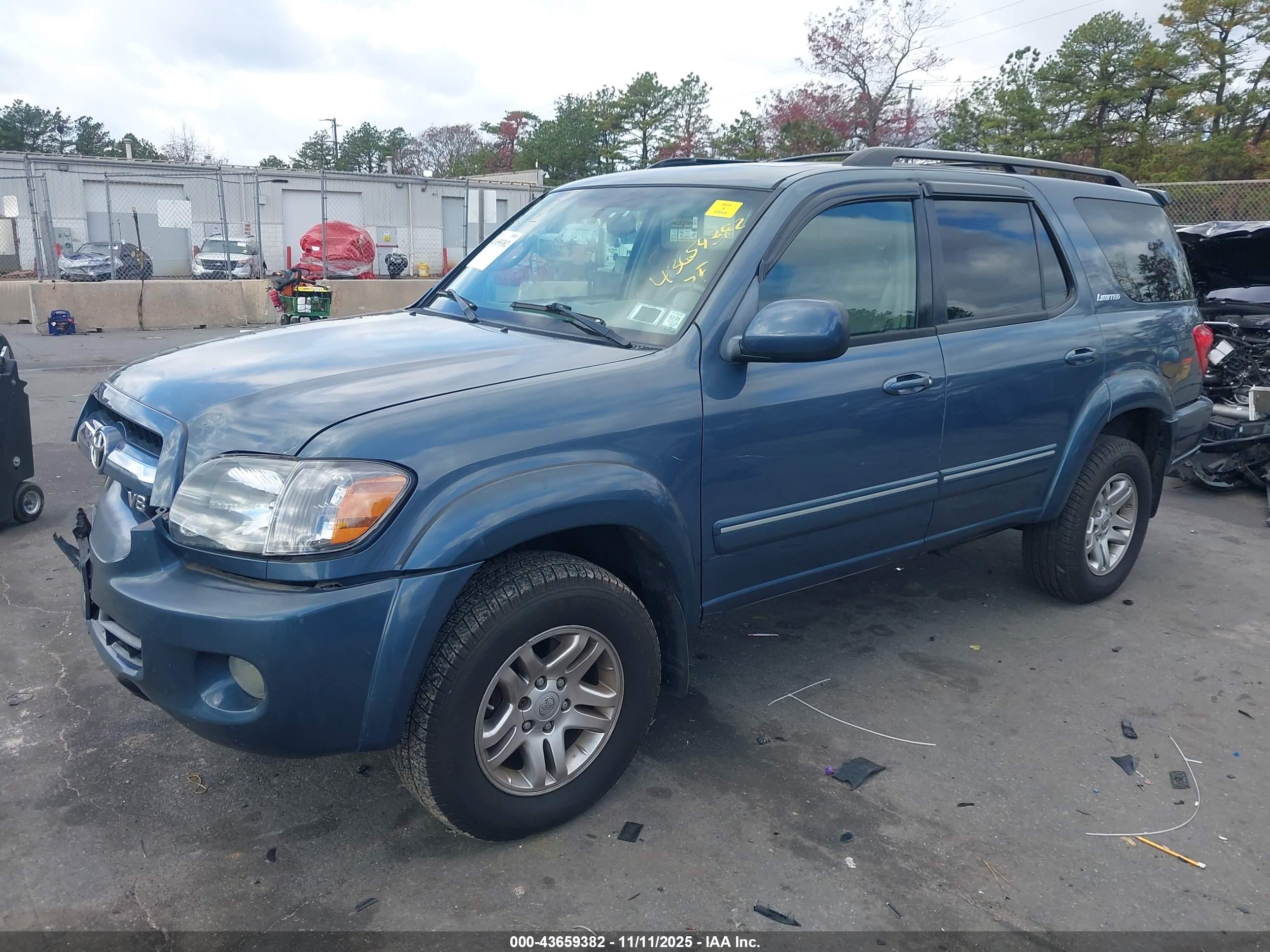 TOYOTA SEQUOIA image 2