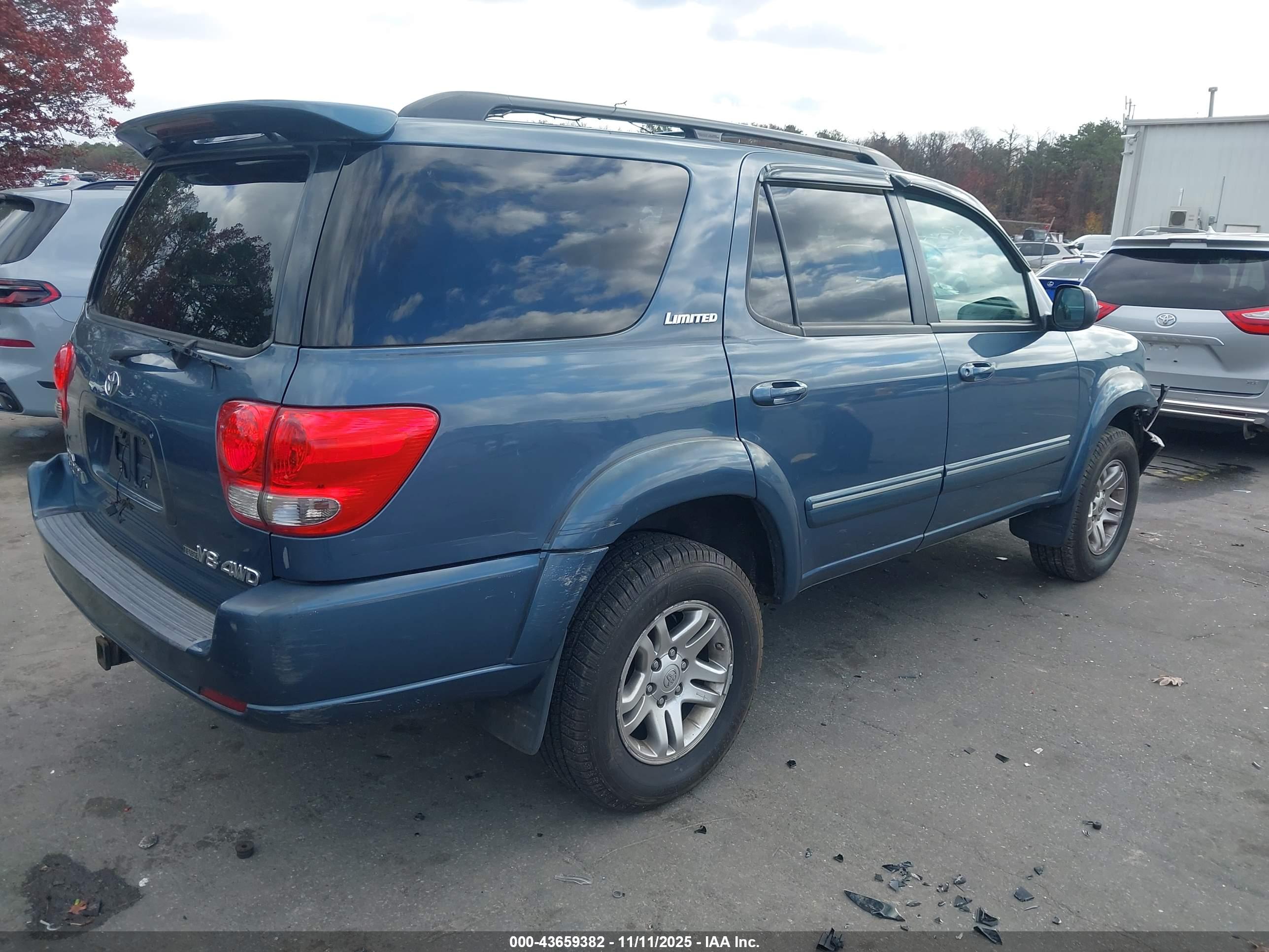 TOYOTA SEQUOIA image 4