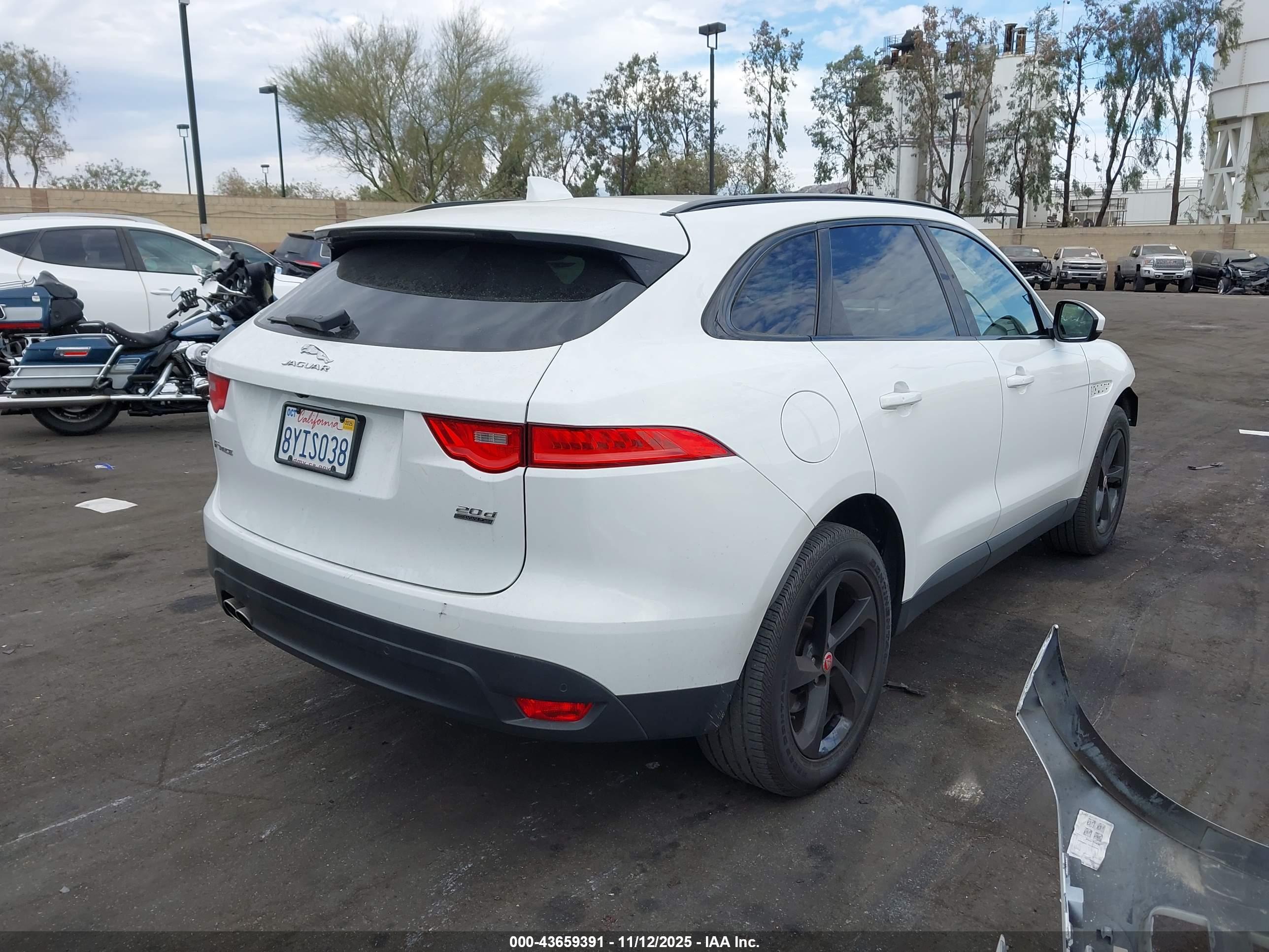 JAGUAR F-PACE image 4