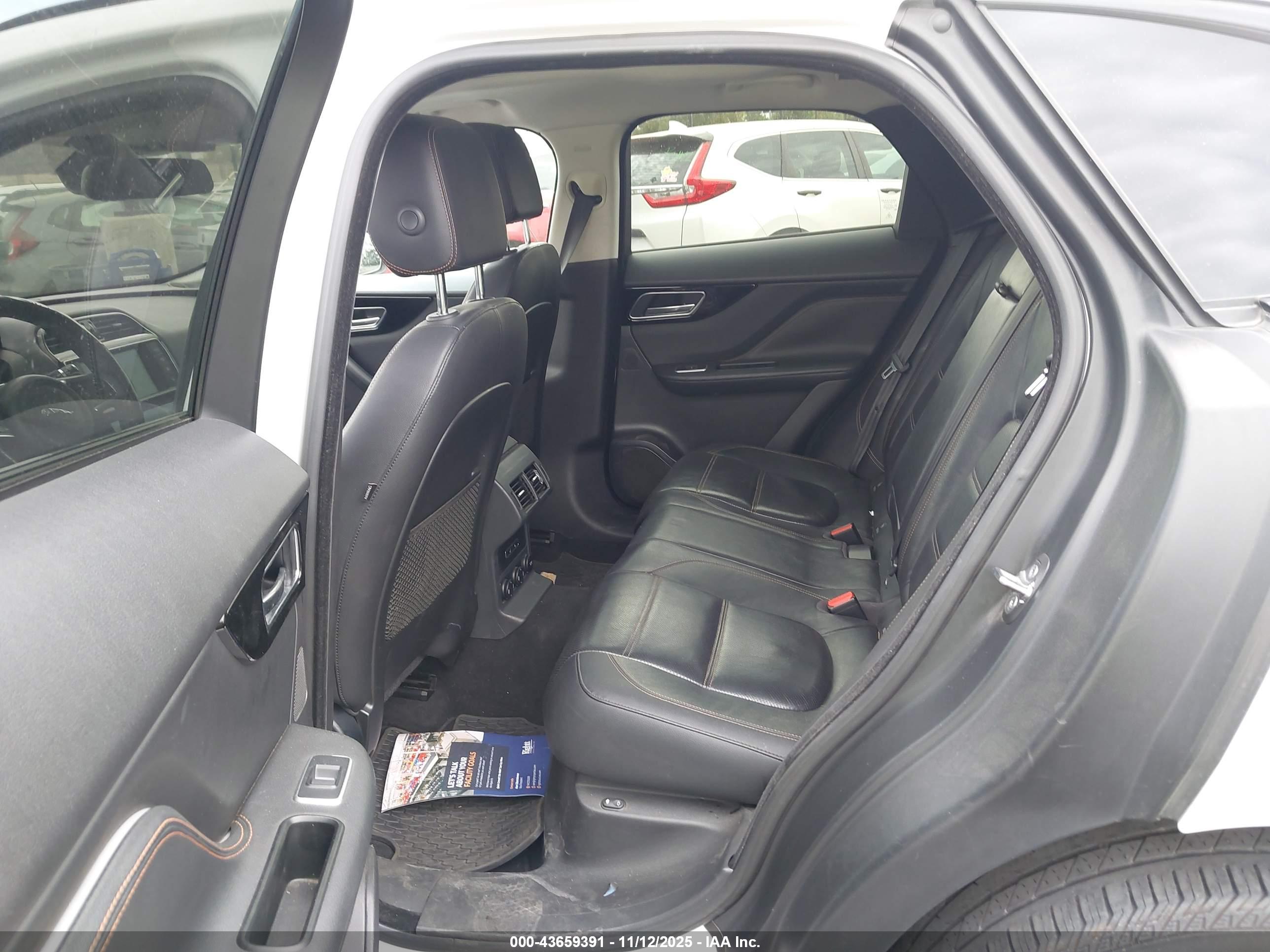 JAGUAR F-PACE image 8