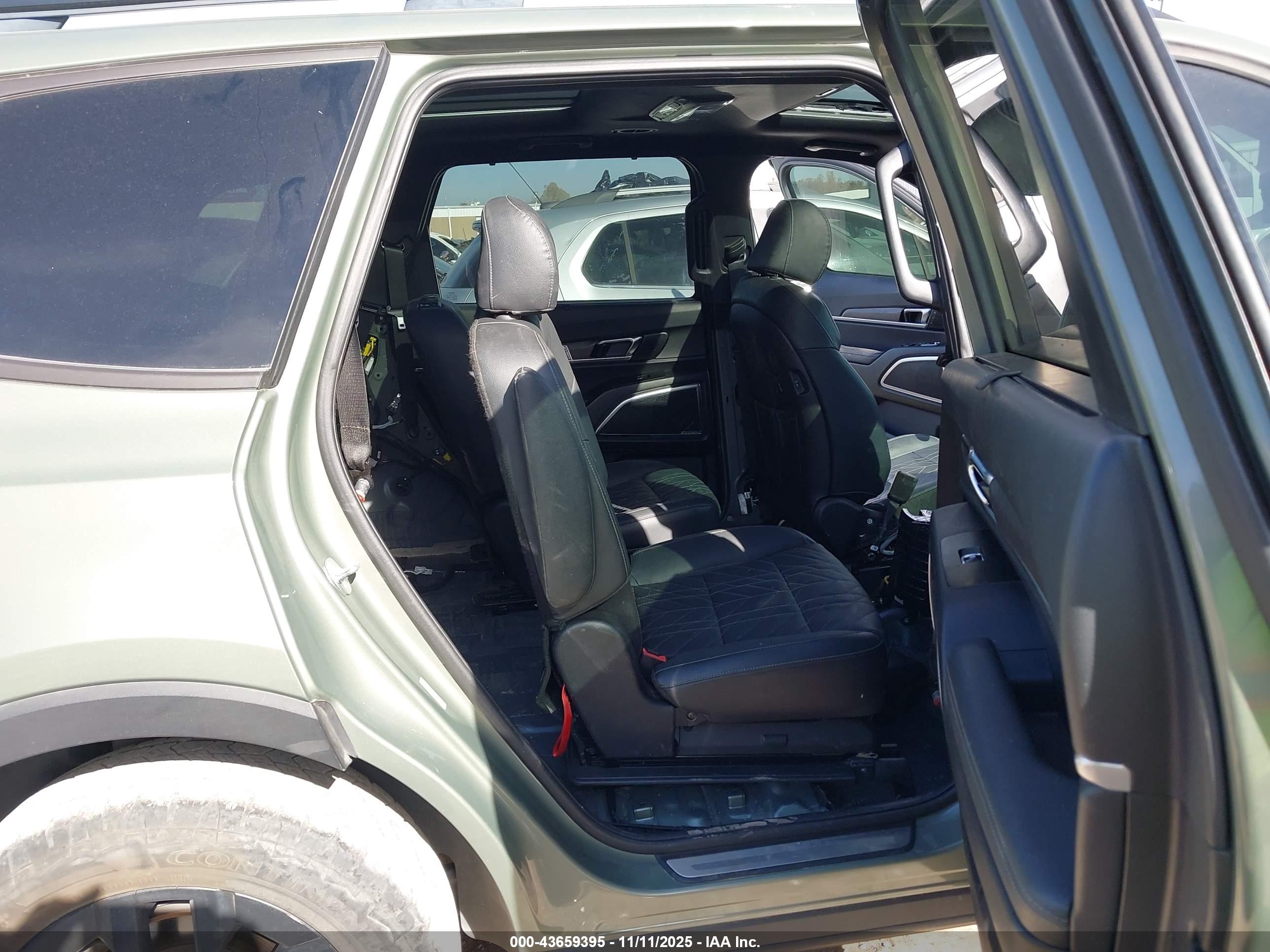 KIA TELLURIDE image 8