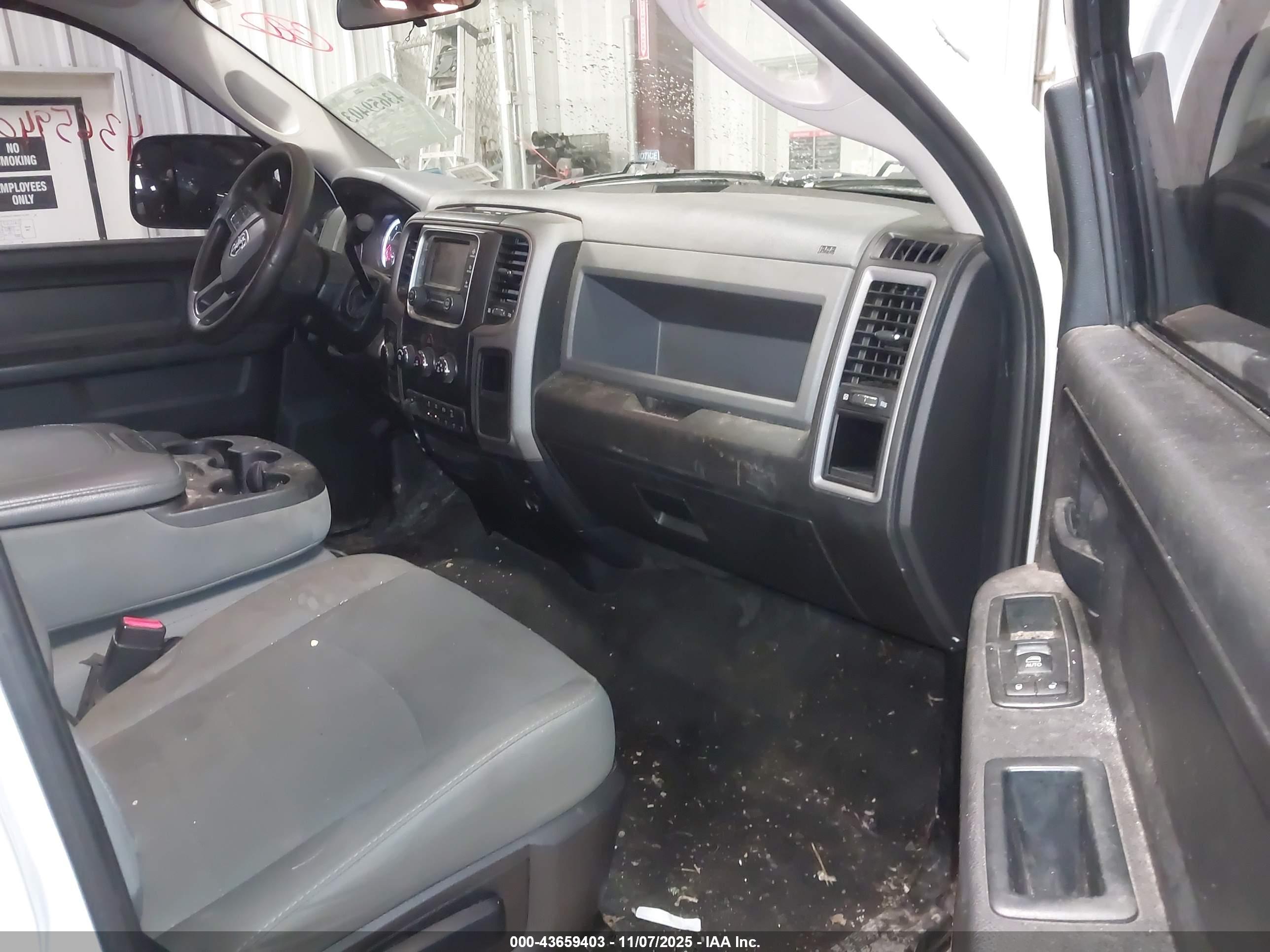 RAM 2500 image 5