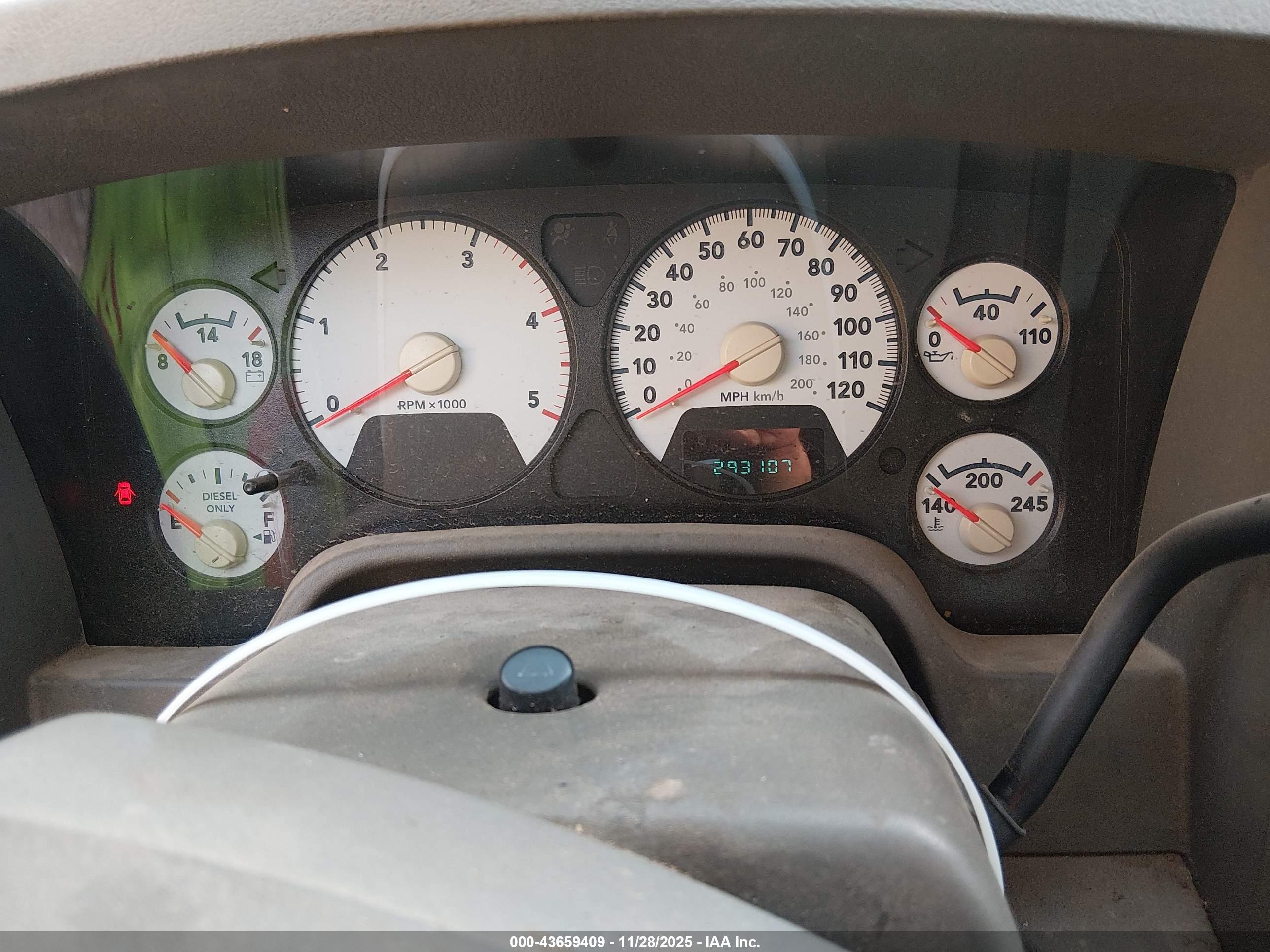 DODGE RAM image 7