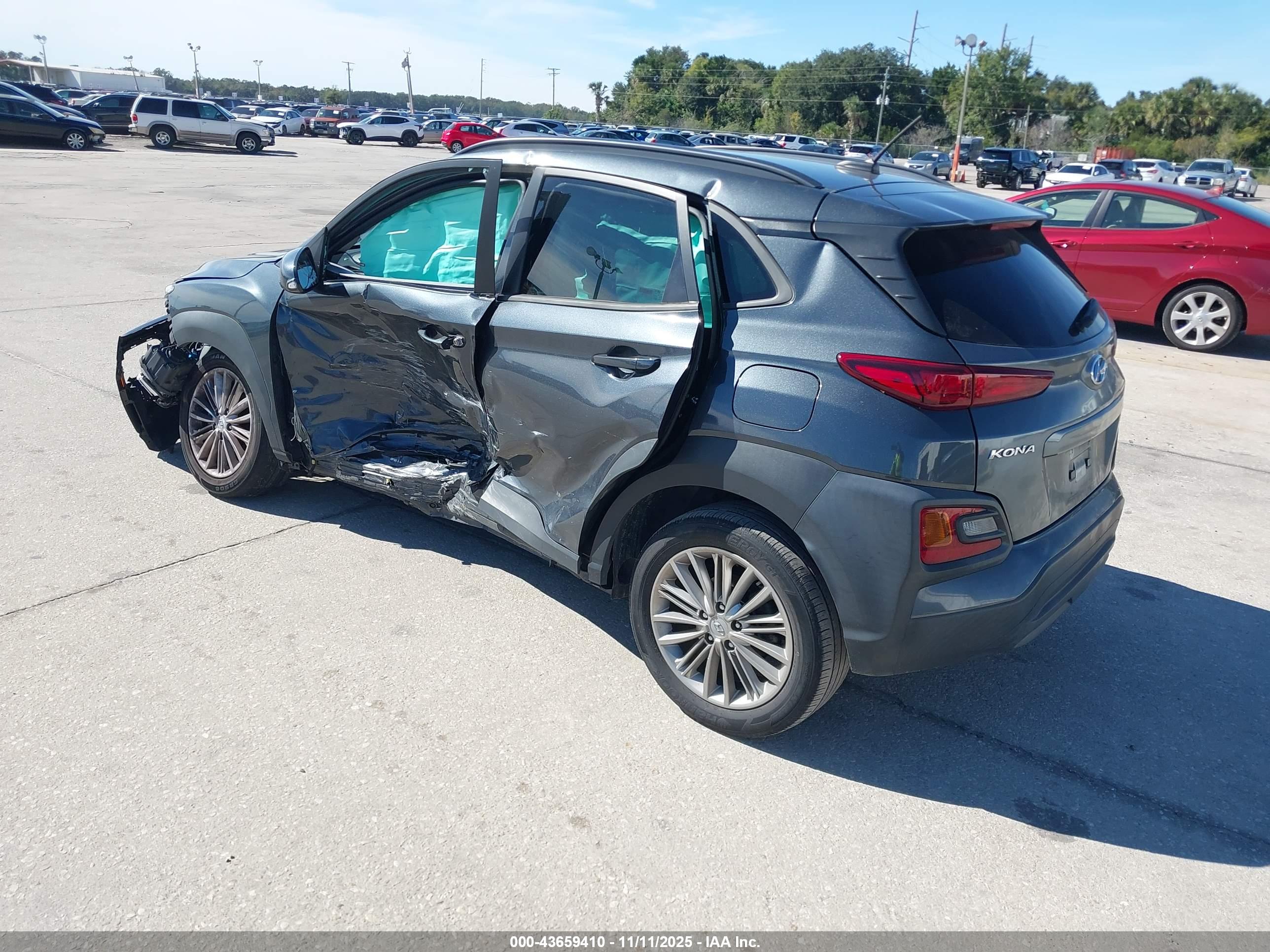 HYUNDAI KONA image 3