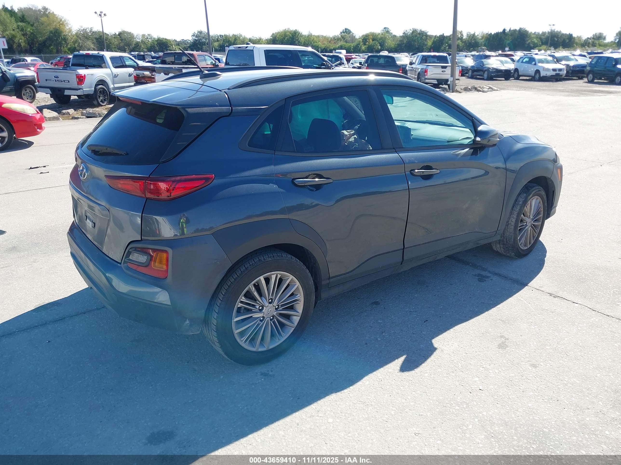 HYUNDAI KONA image 4