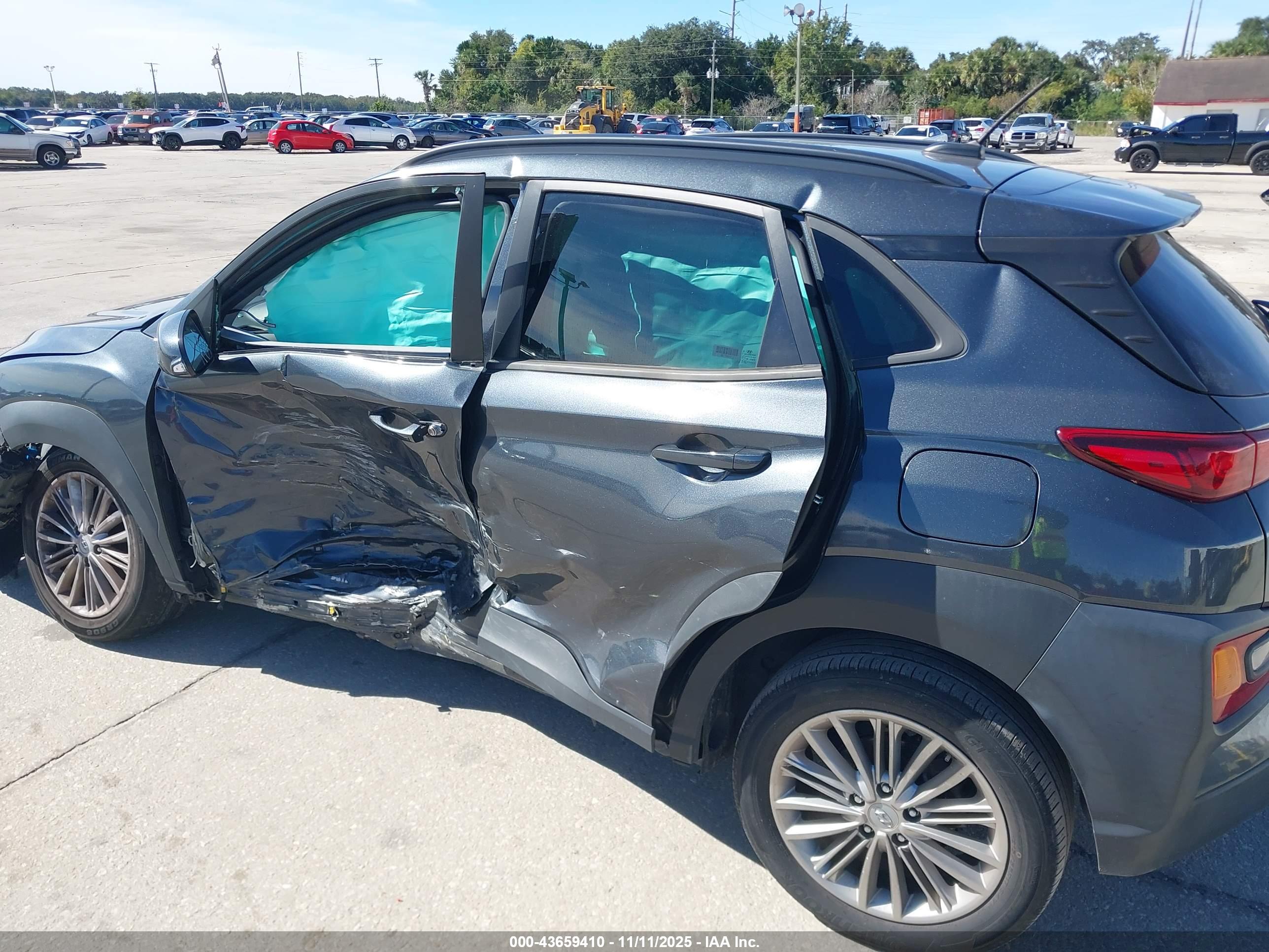 HYUNDAI KONA image 6