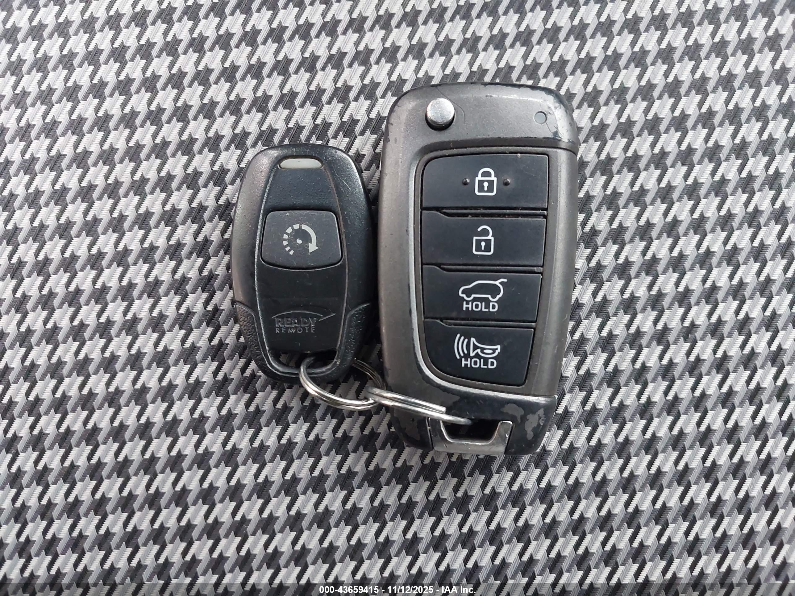 HYUNDAI KONA image 11