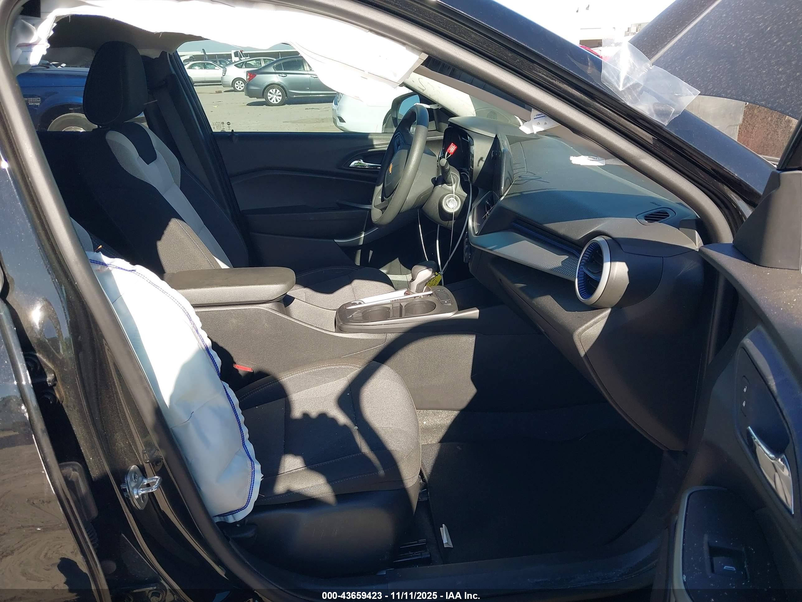 CHEVROLET TRAX image 5