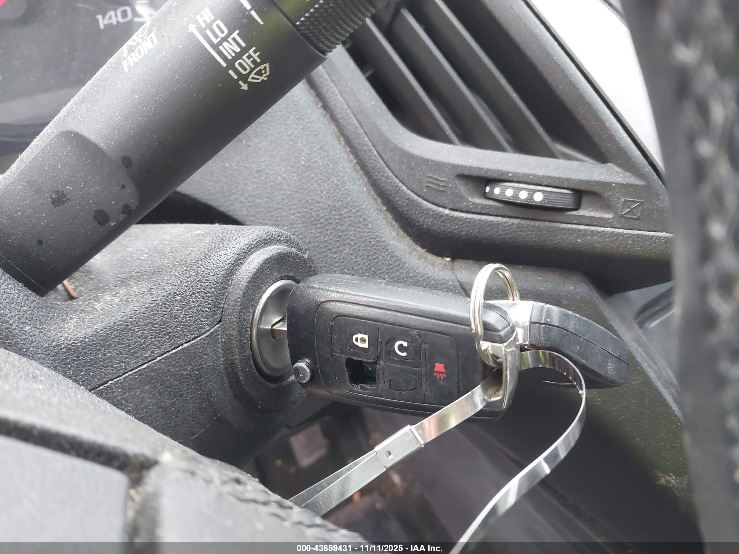 CHEVROLET EQUINOX image 11