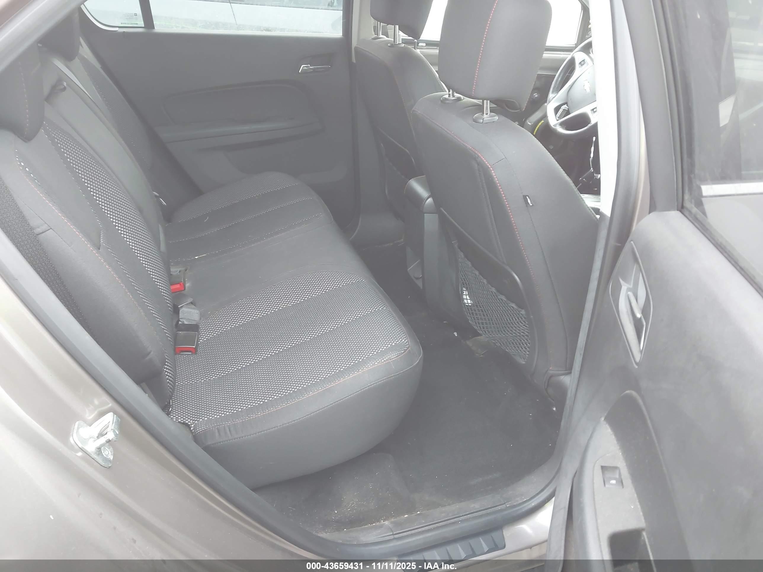 CHEVROLET EQUINOX image 8