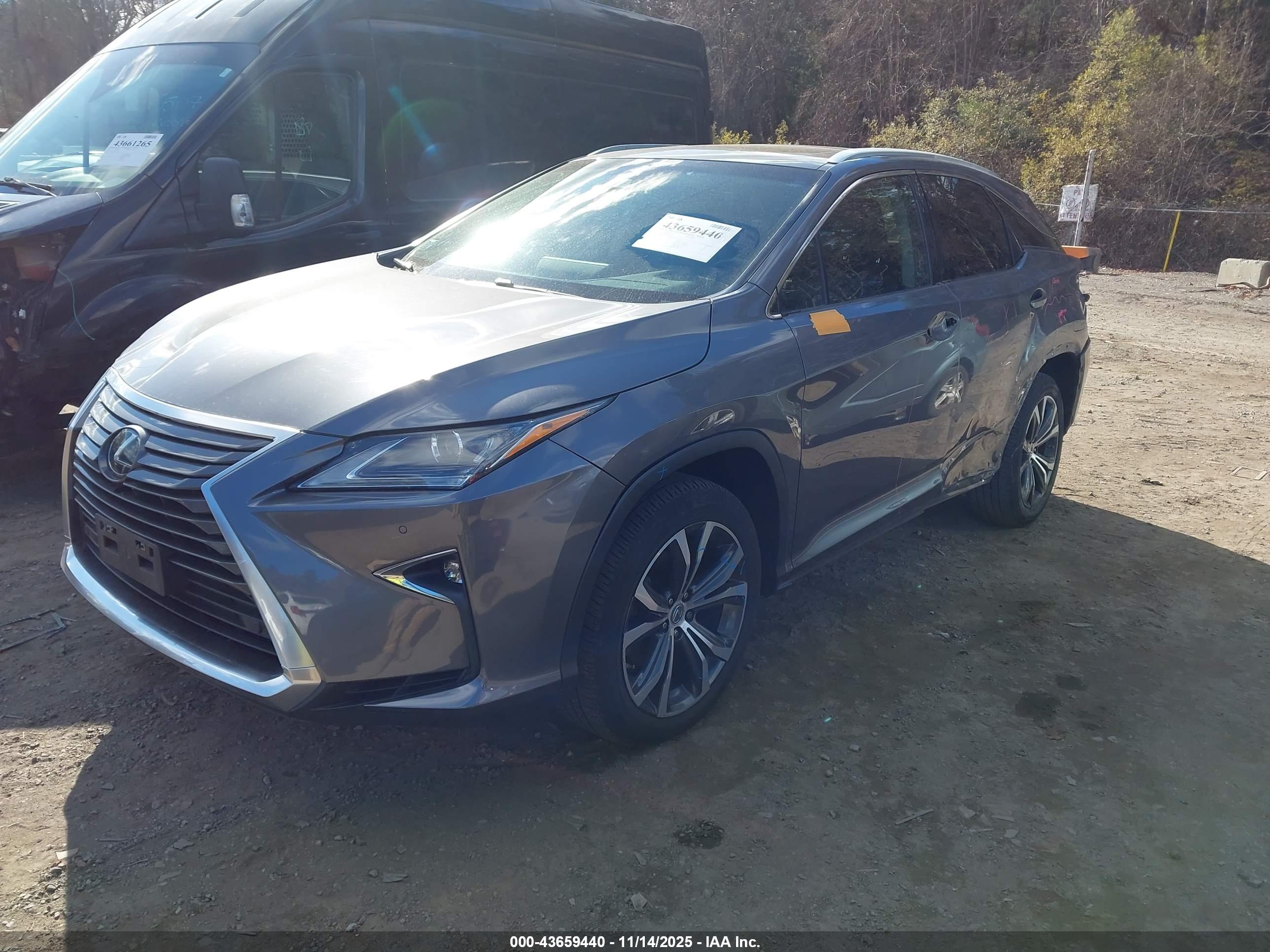 LEXUS RX image 2