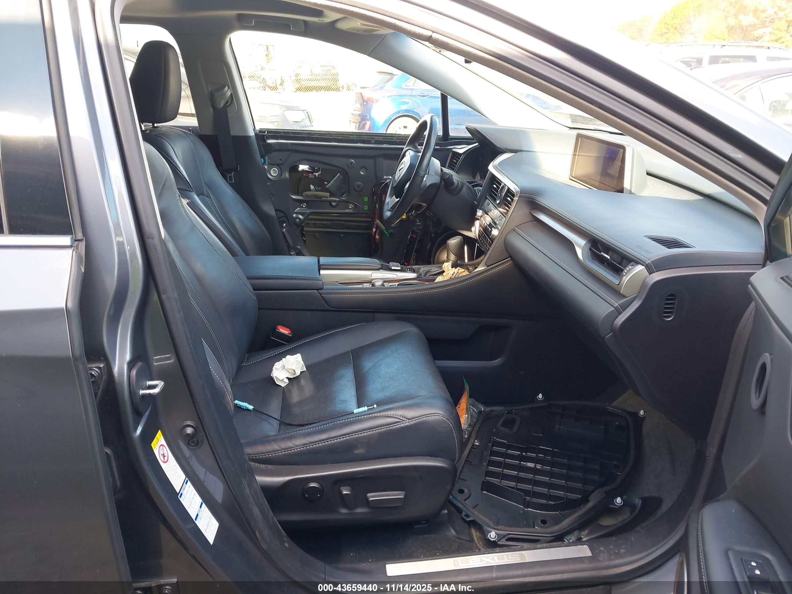 LEXUS RX image 5