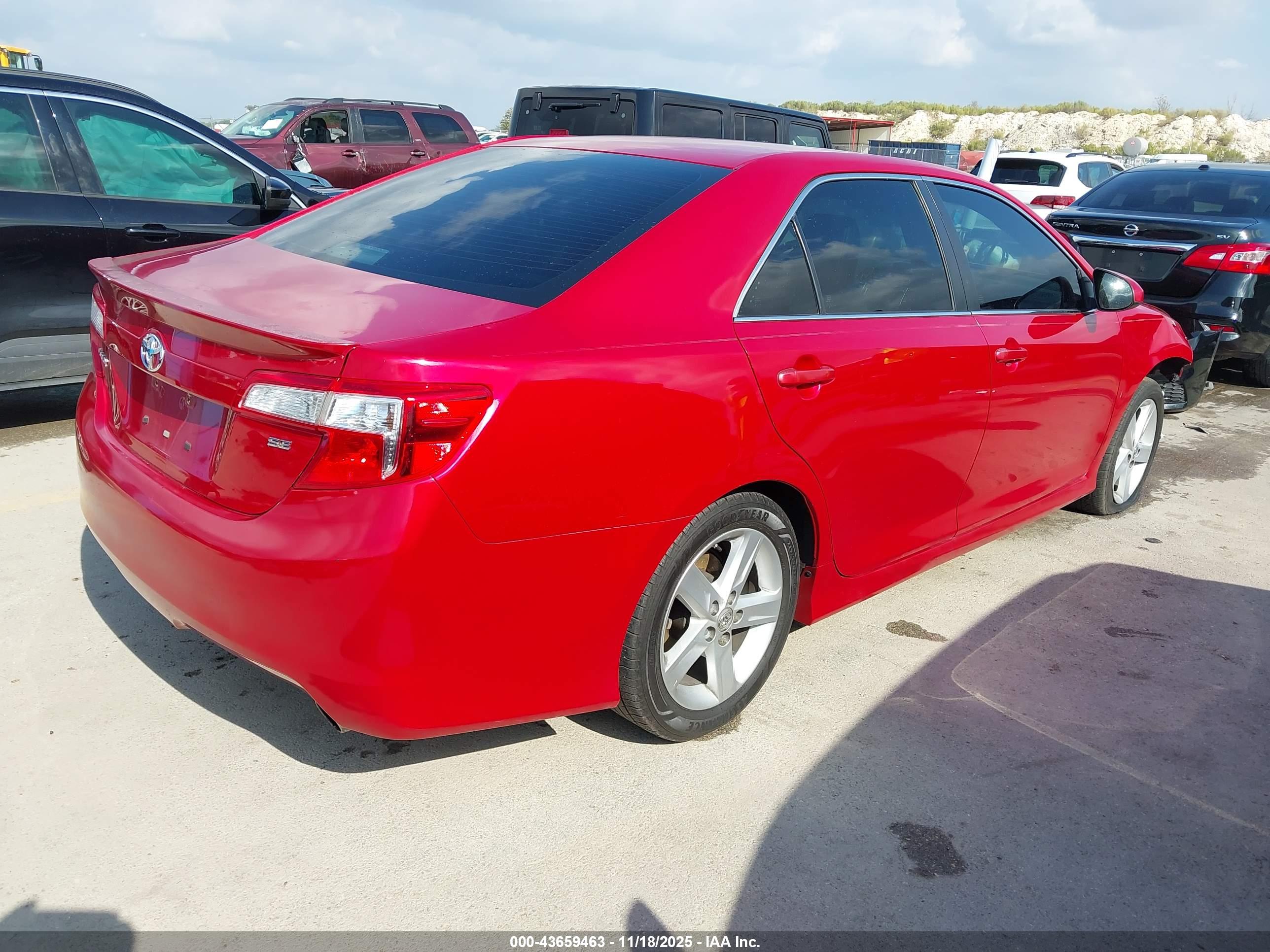 TOYOTA CAMRY image 4