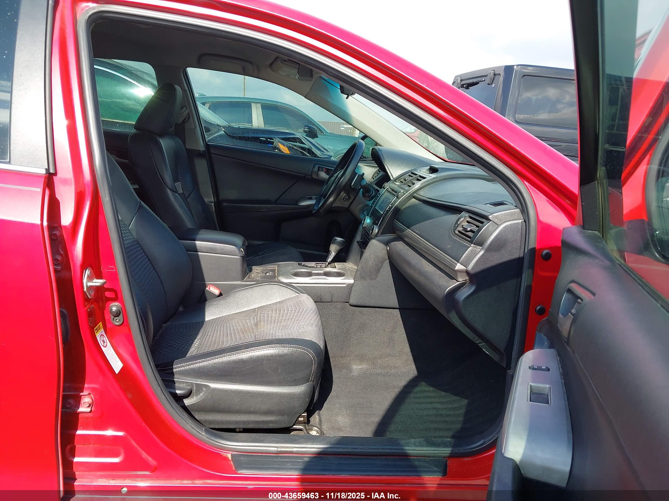TOYOTA CAMRY image 5