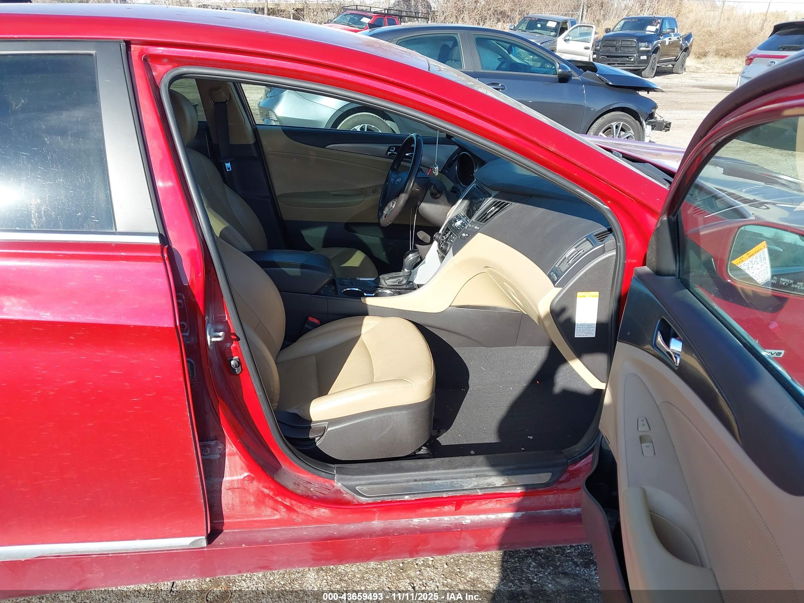 HYUNDAI SONATA image 5