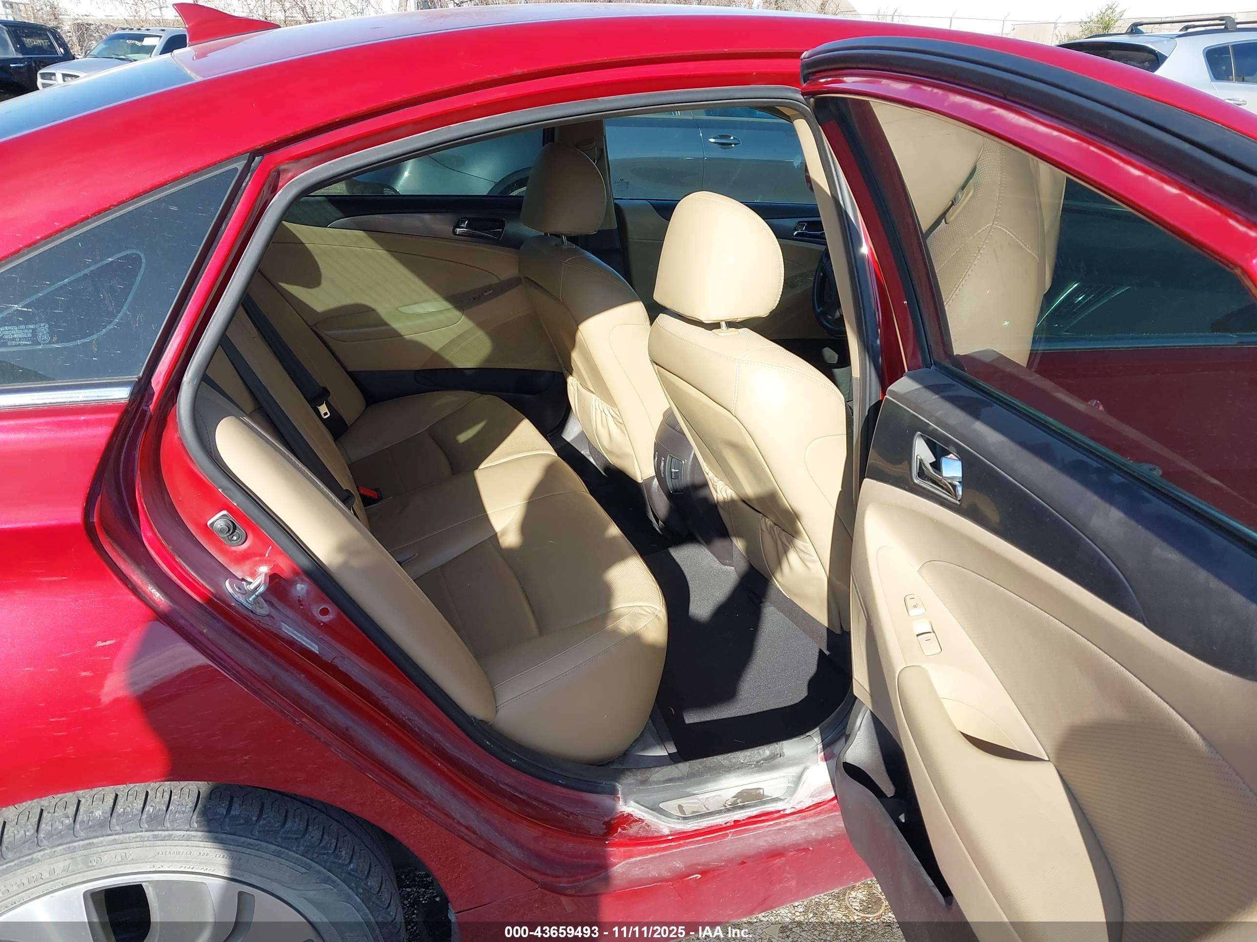 HYUNDAI SONATA image 8