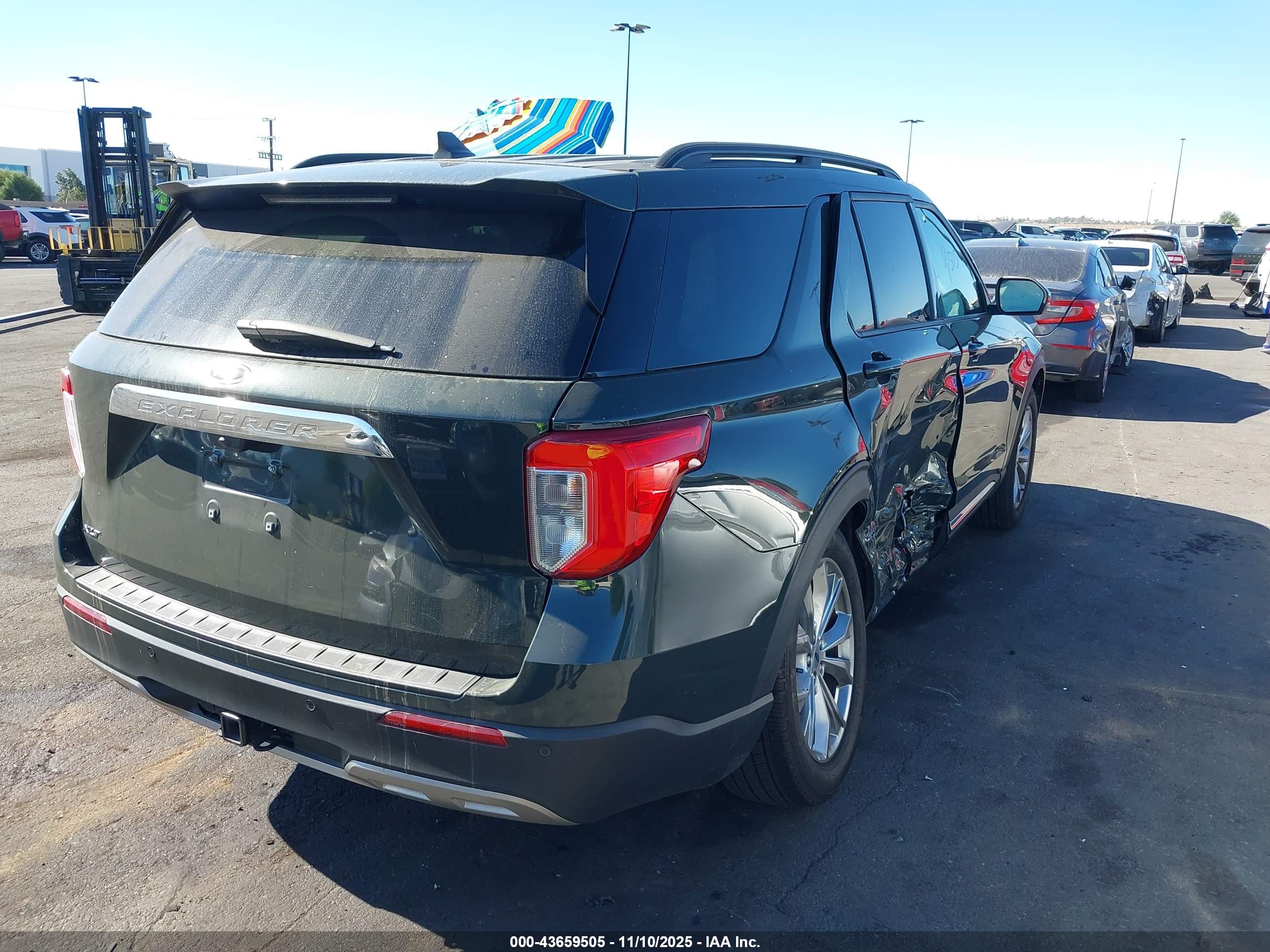 FORD EXPLORER image 4