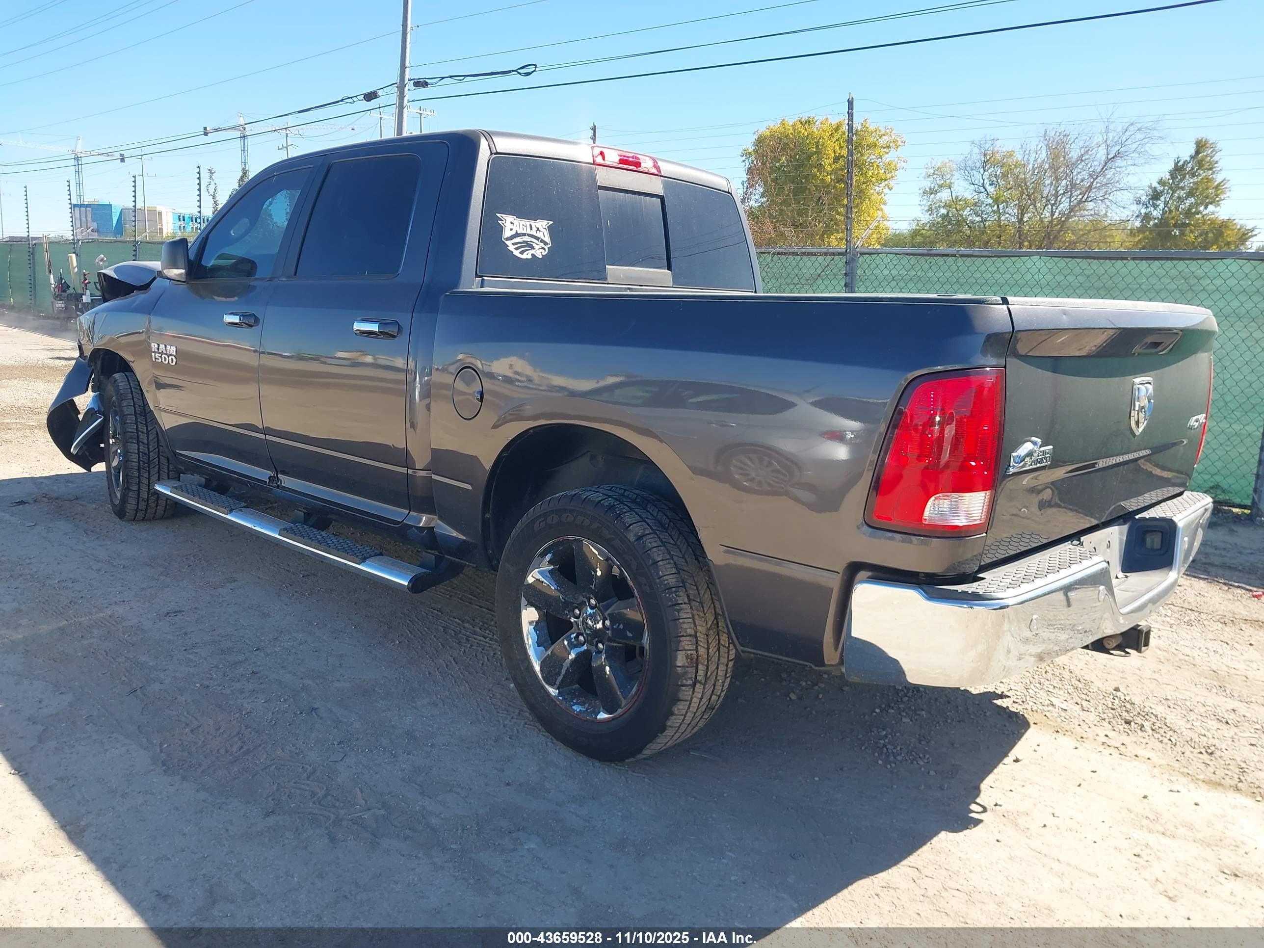 RAM 1500 image 3
