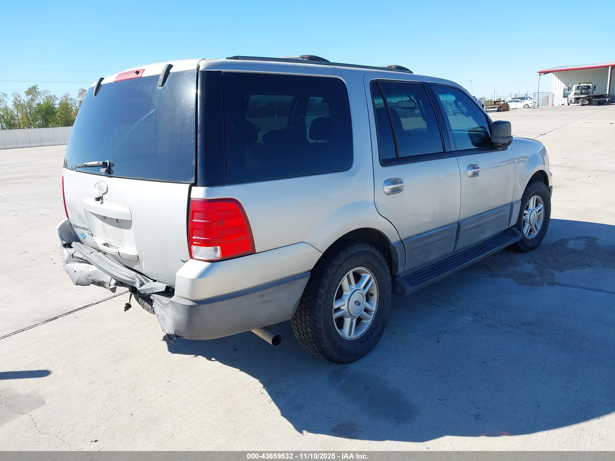 FORD EXPEDITION image 4