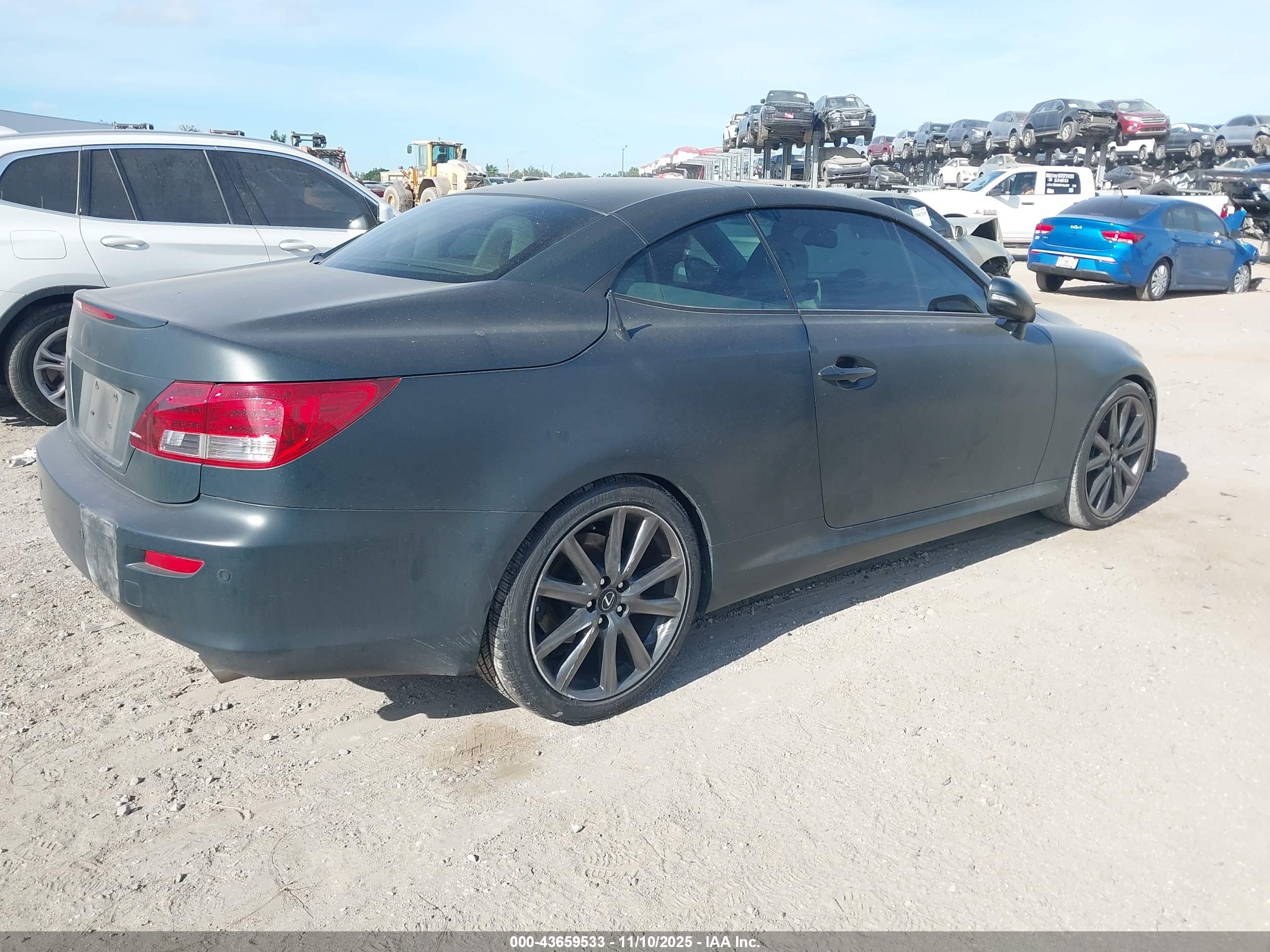LEXUS IS image 4