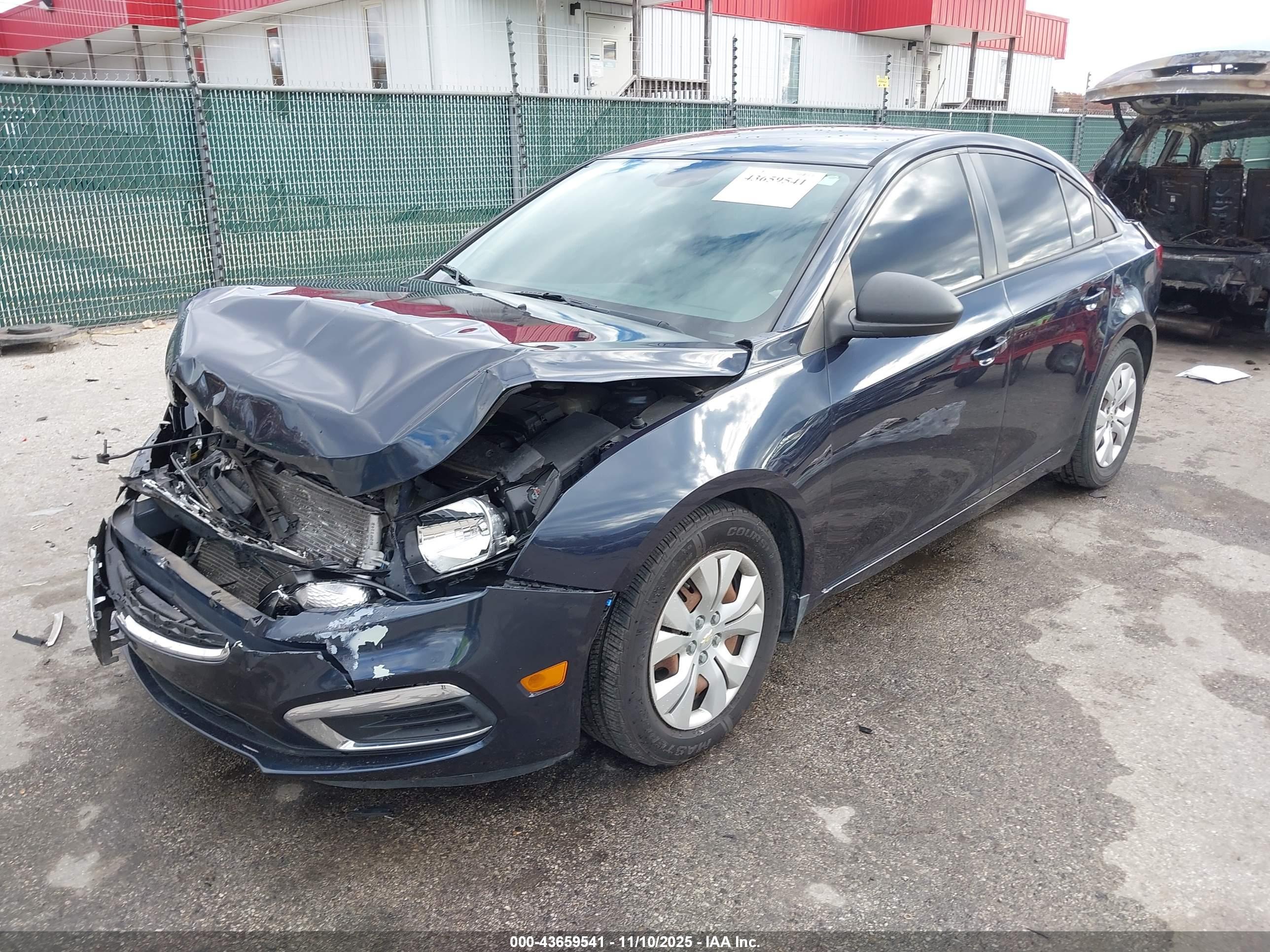 CHEVROLET CRUZE image 2