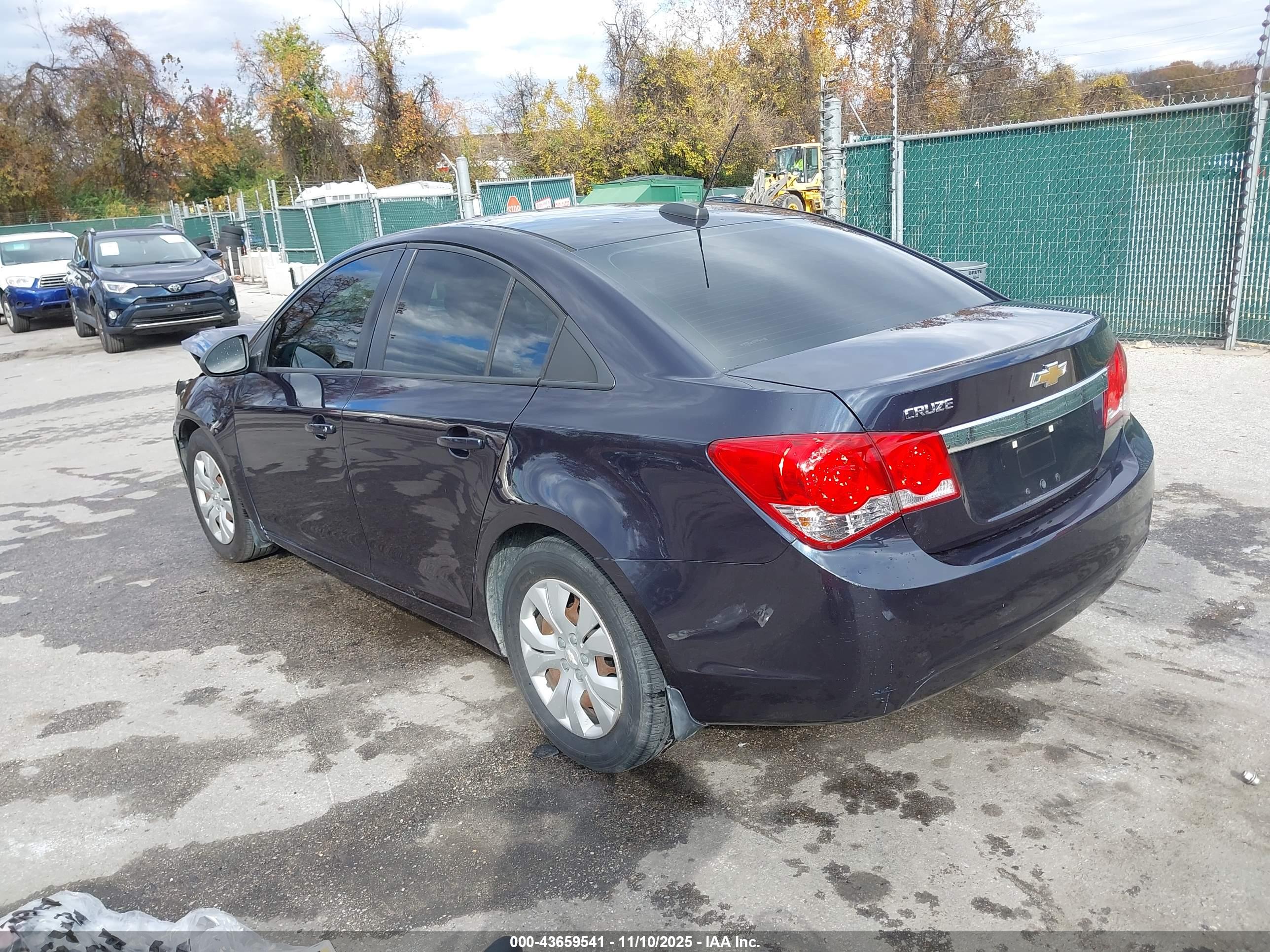 CHEVROLET CRUZE image 3