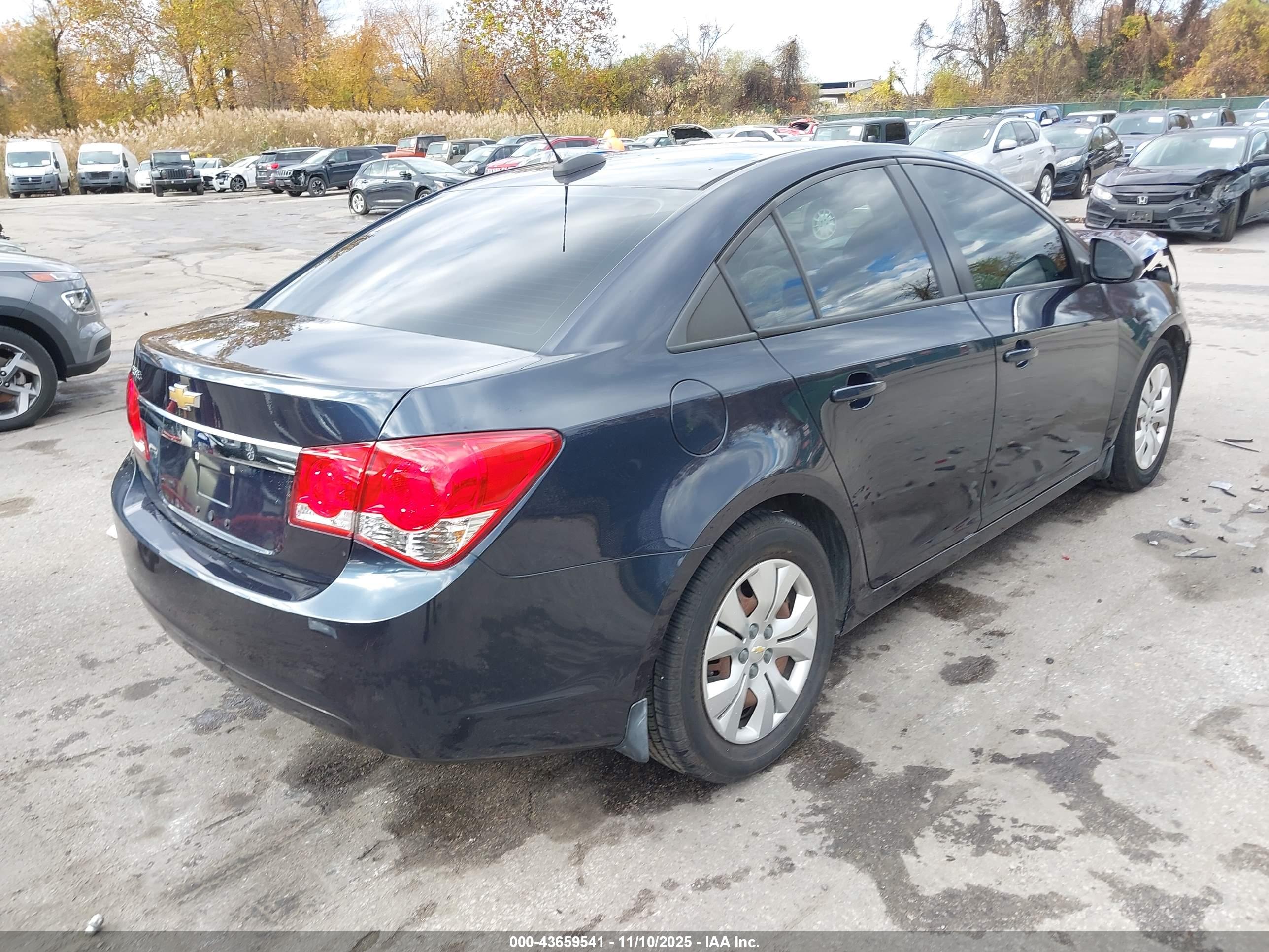 CHEVROLET CRUZE image 4