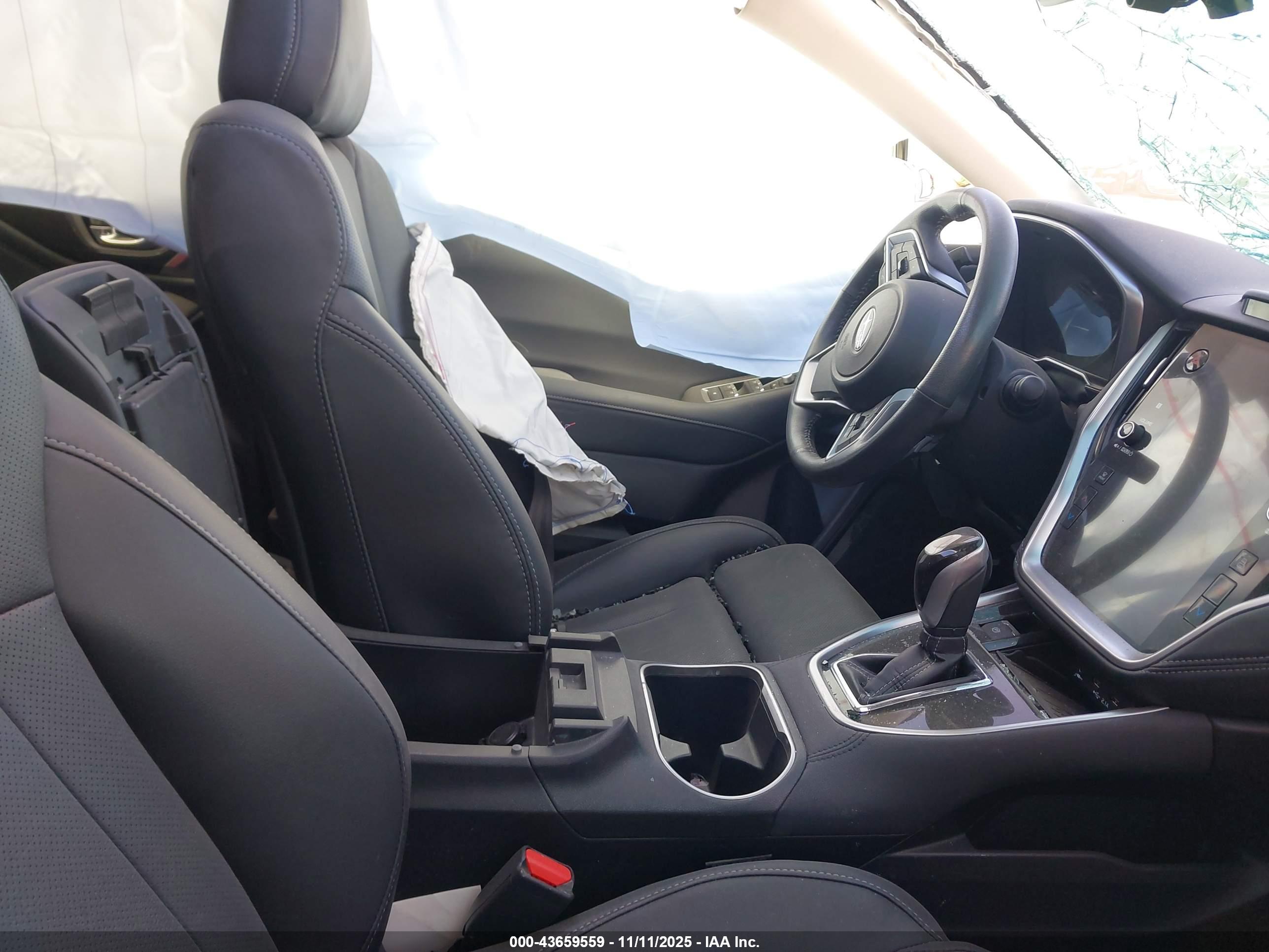 SUBARU OUTBACK image 5