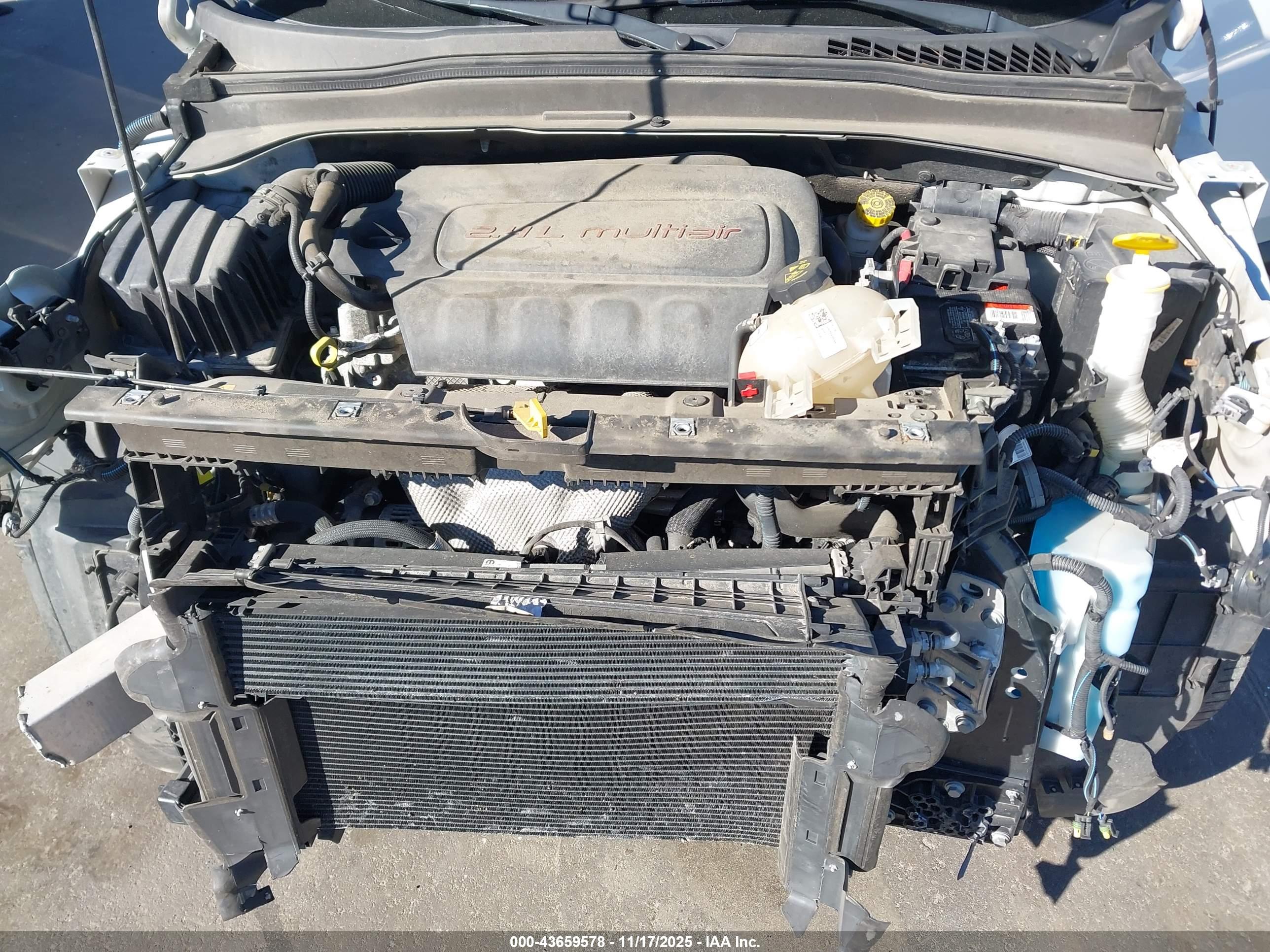 JEEP RENEGADE image 10