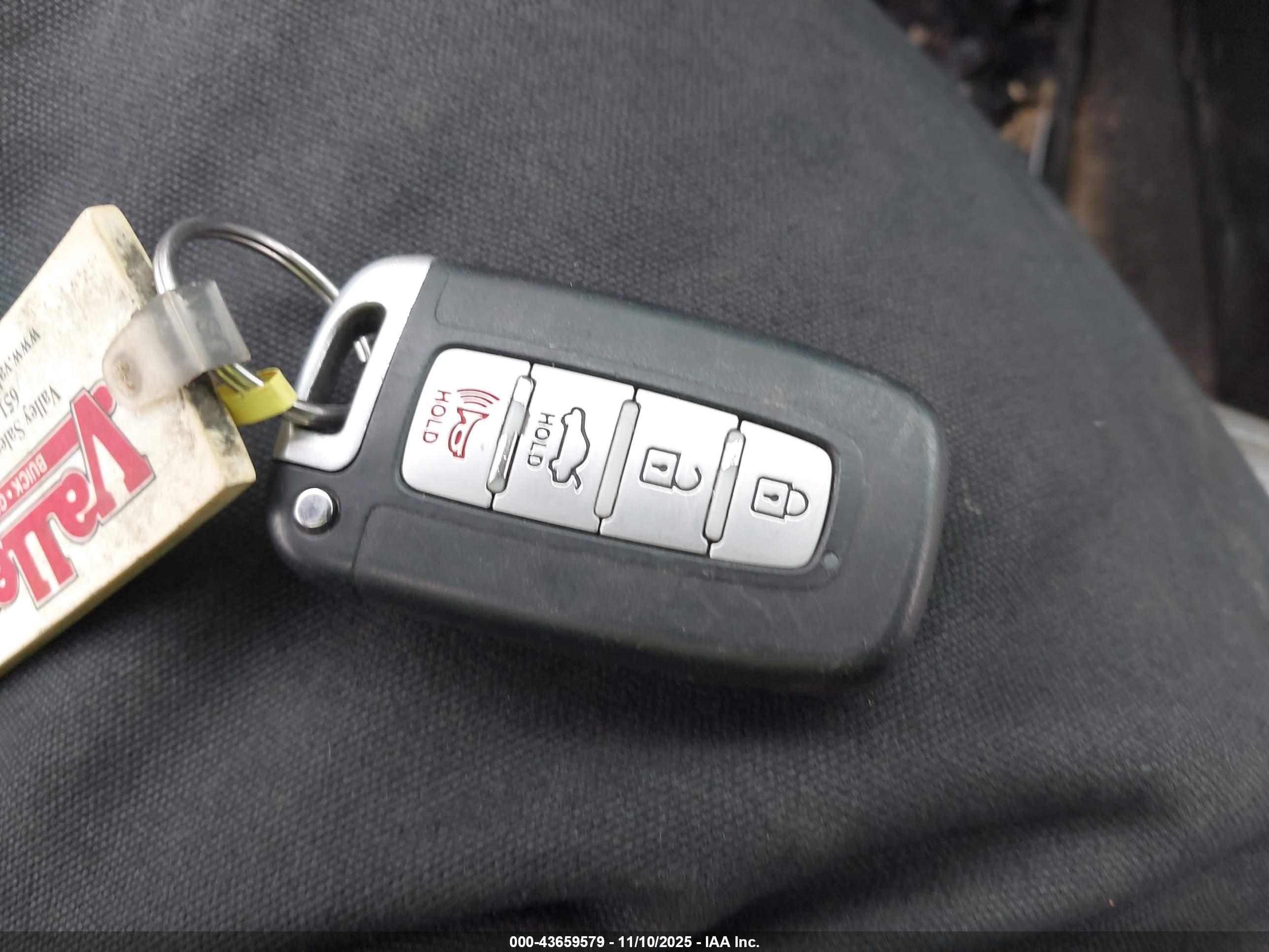 HYUNDAI ELANTRA image 11