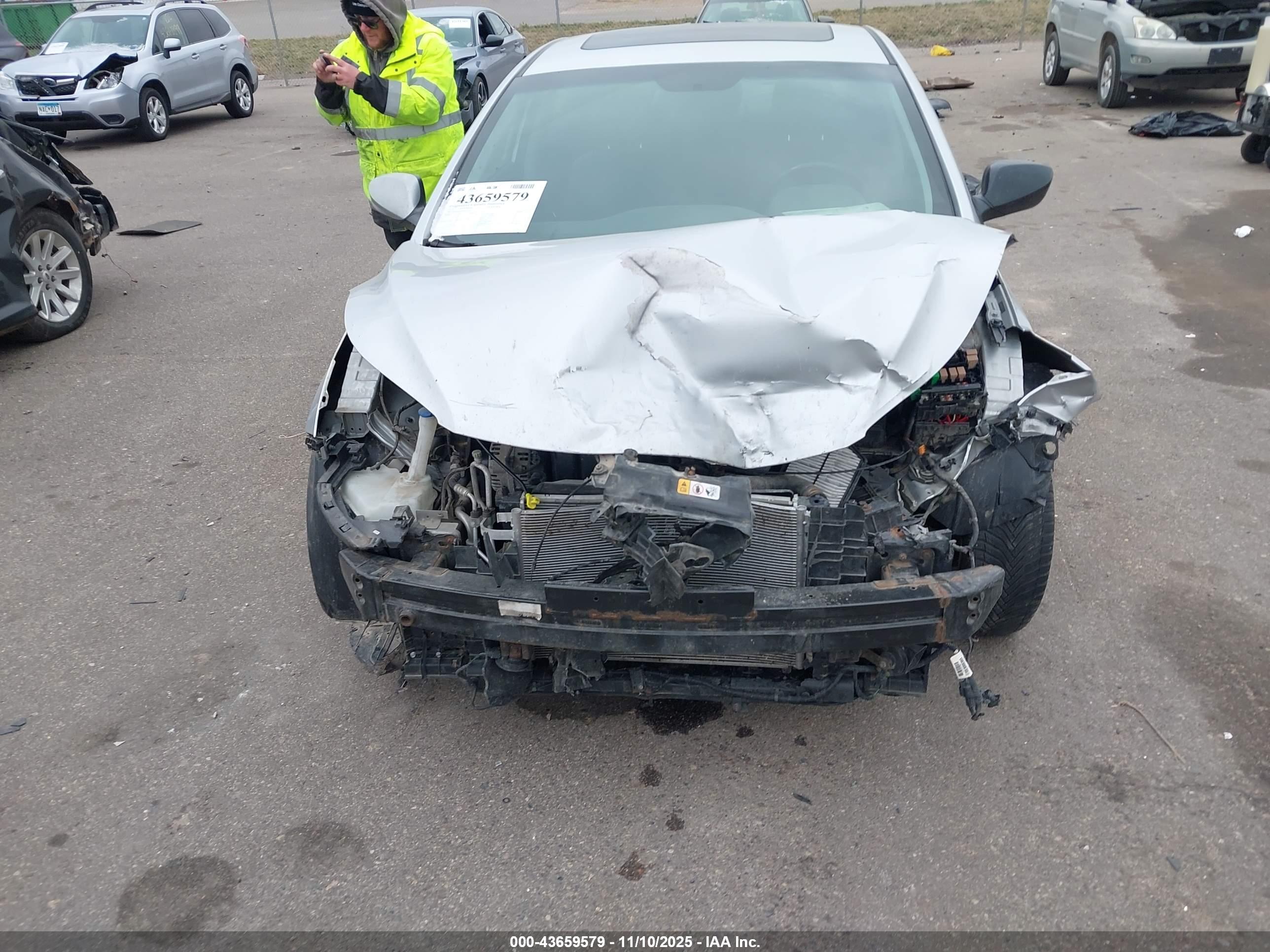 HYUNDAI ELANTRA image 6