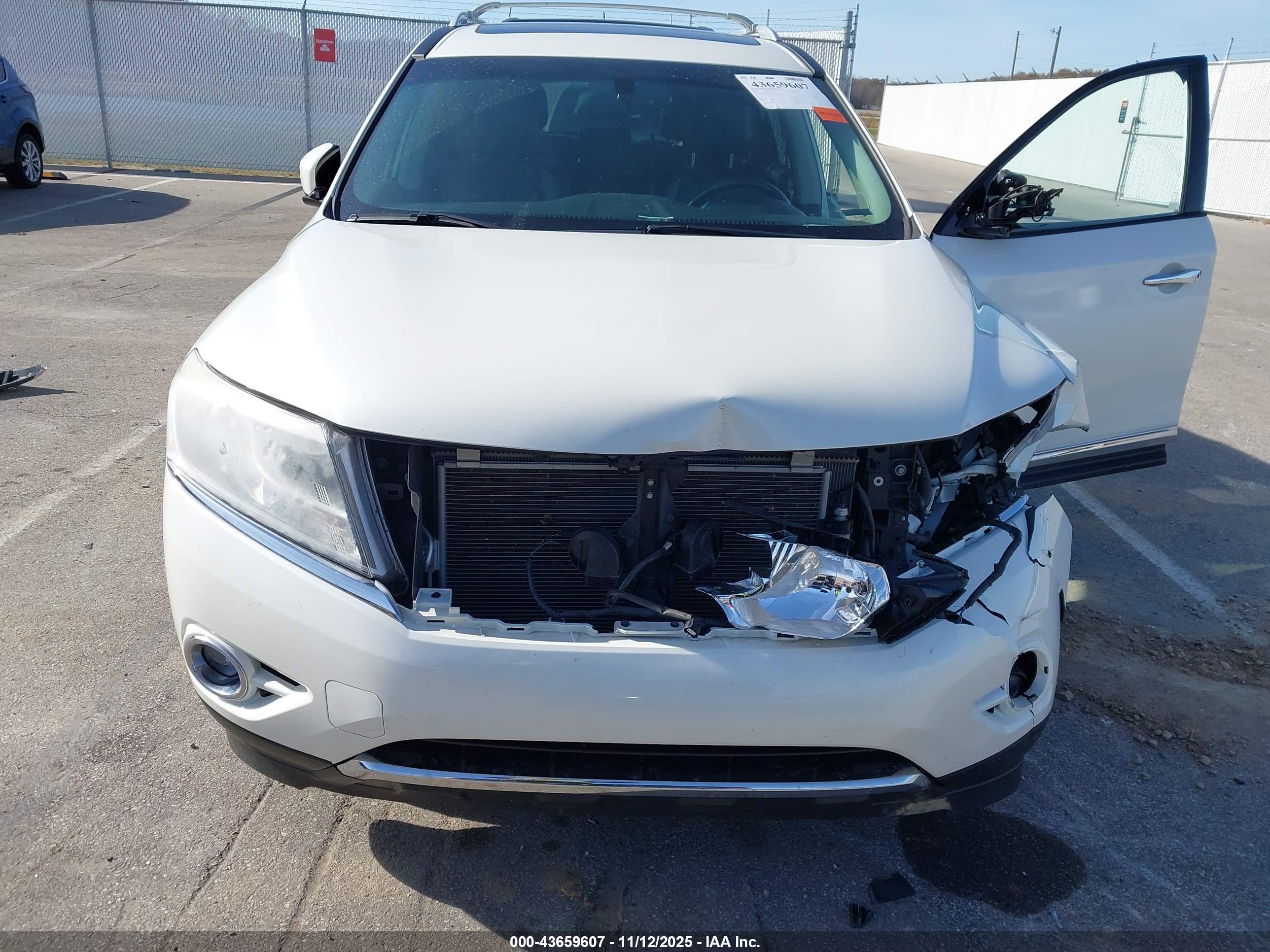 NISSAN PATHFINDER image 6