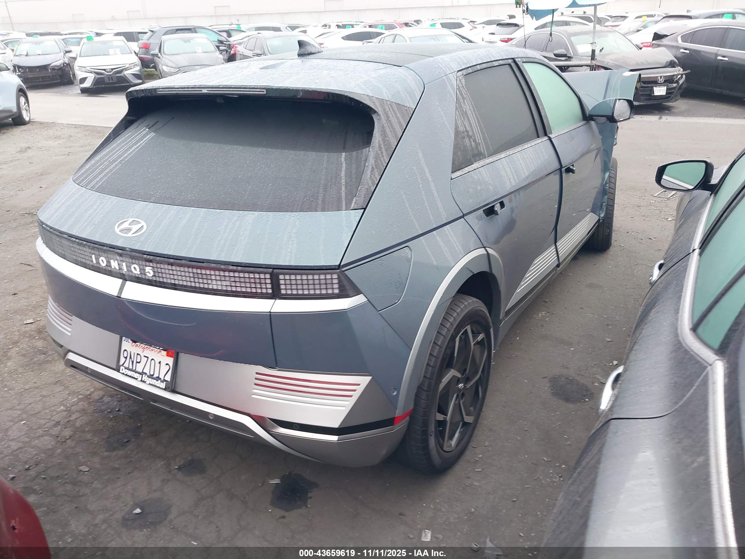 HYUNDAI IONIQ image 4