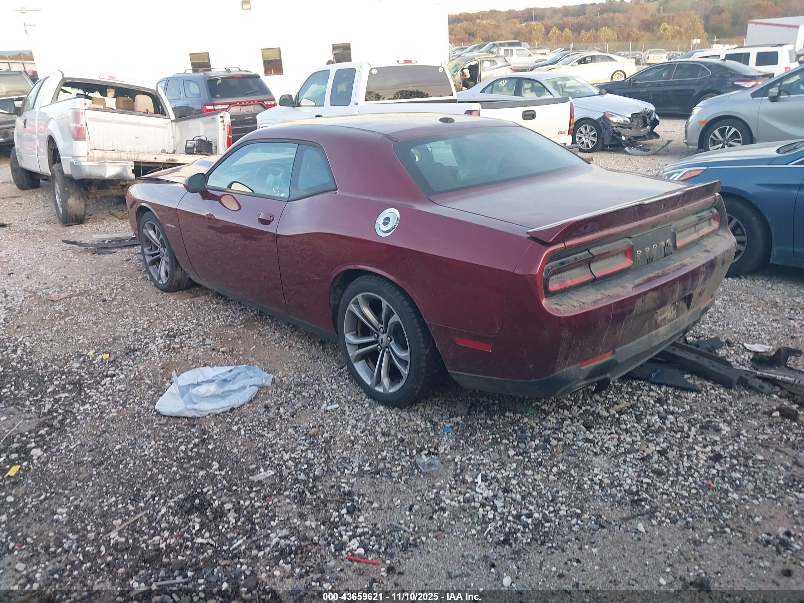 DODGE CHALLENGER image 3