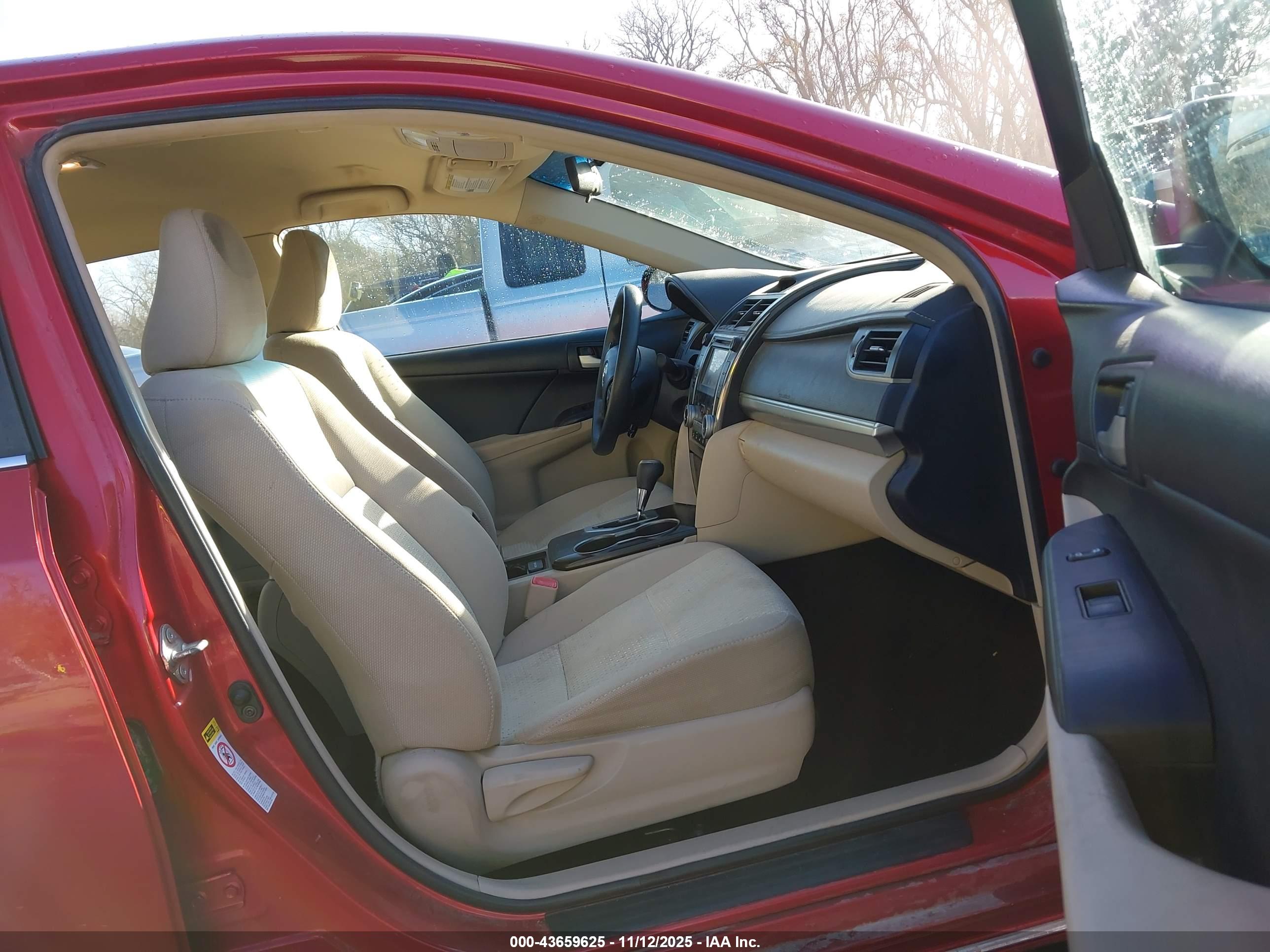 TOYOTA CAMRY image 5