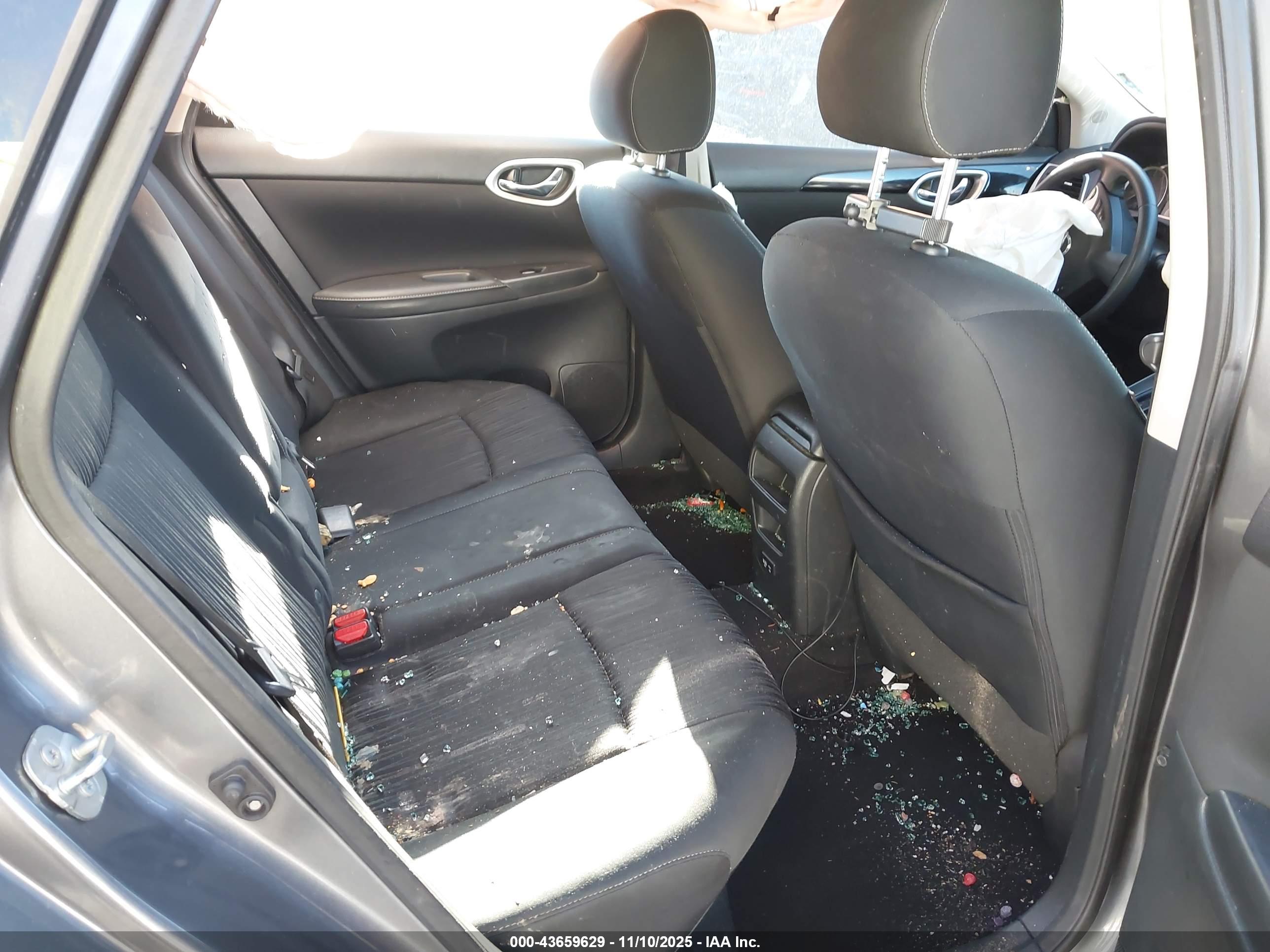 NISSAN SENTRA image 8
