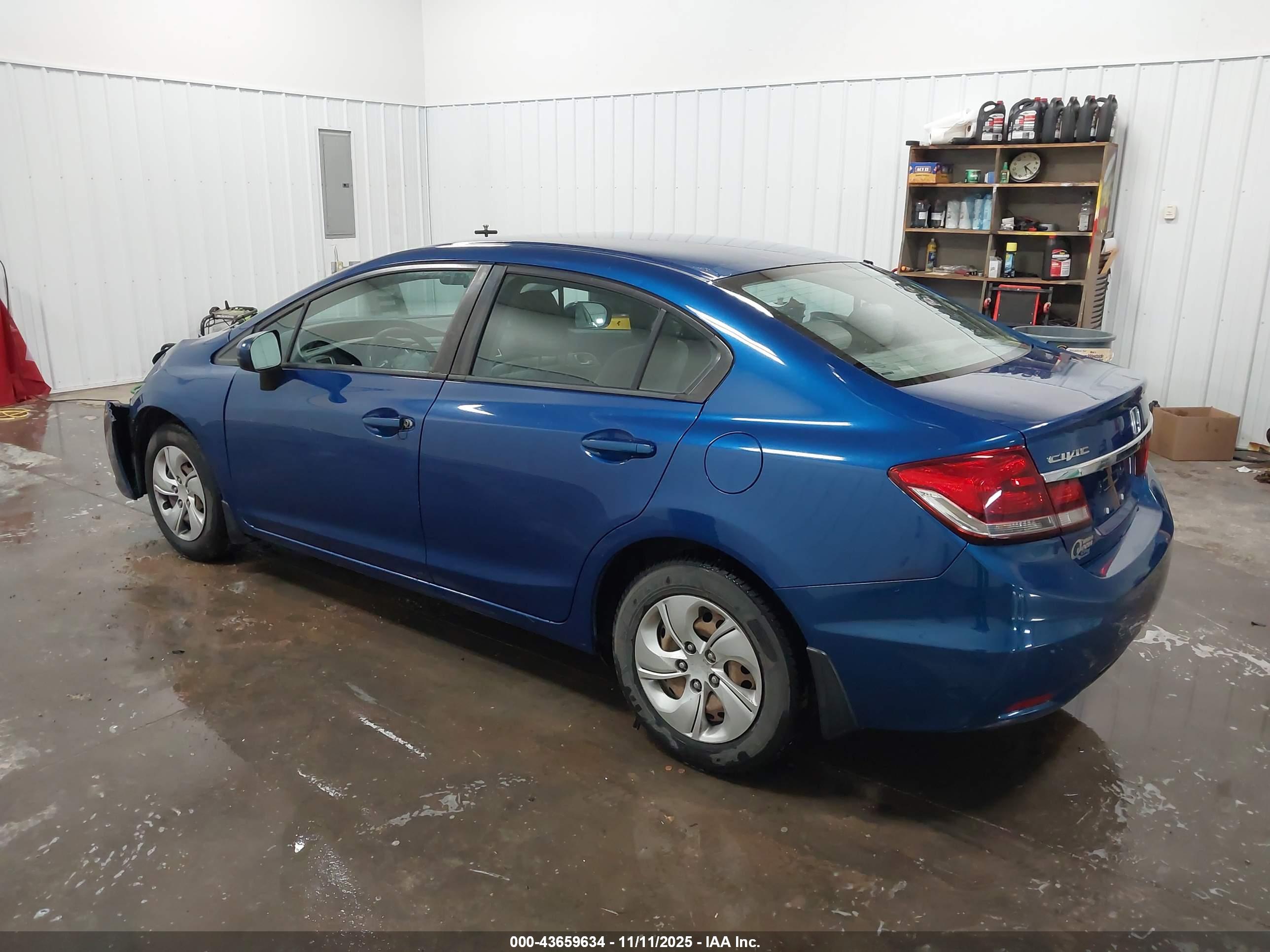 HONDA CIVIC image 3