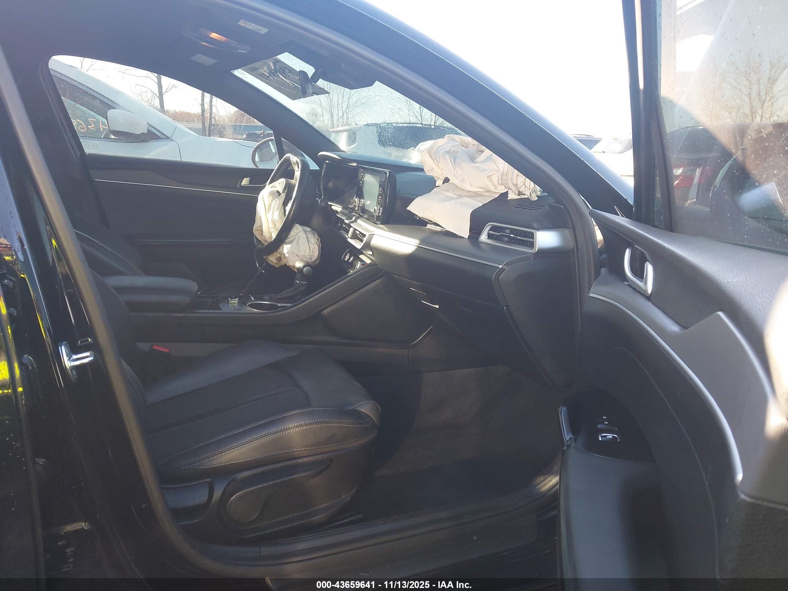 KIA K5 image 5