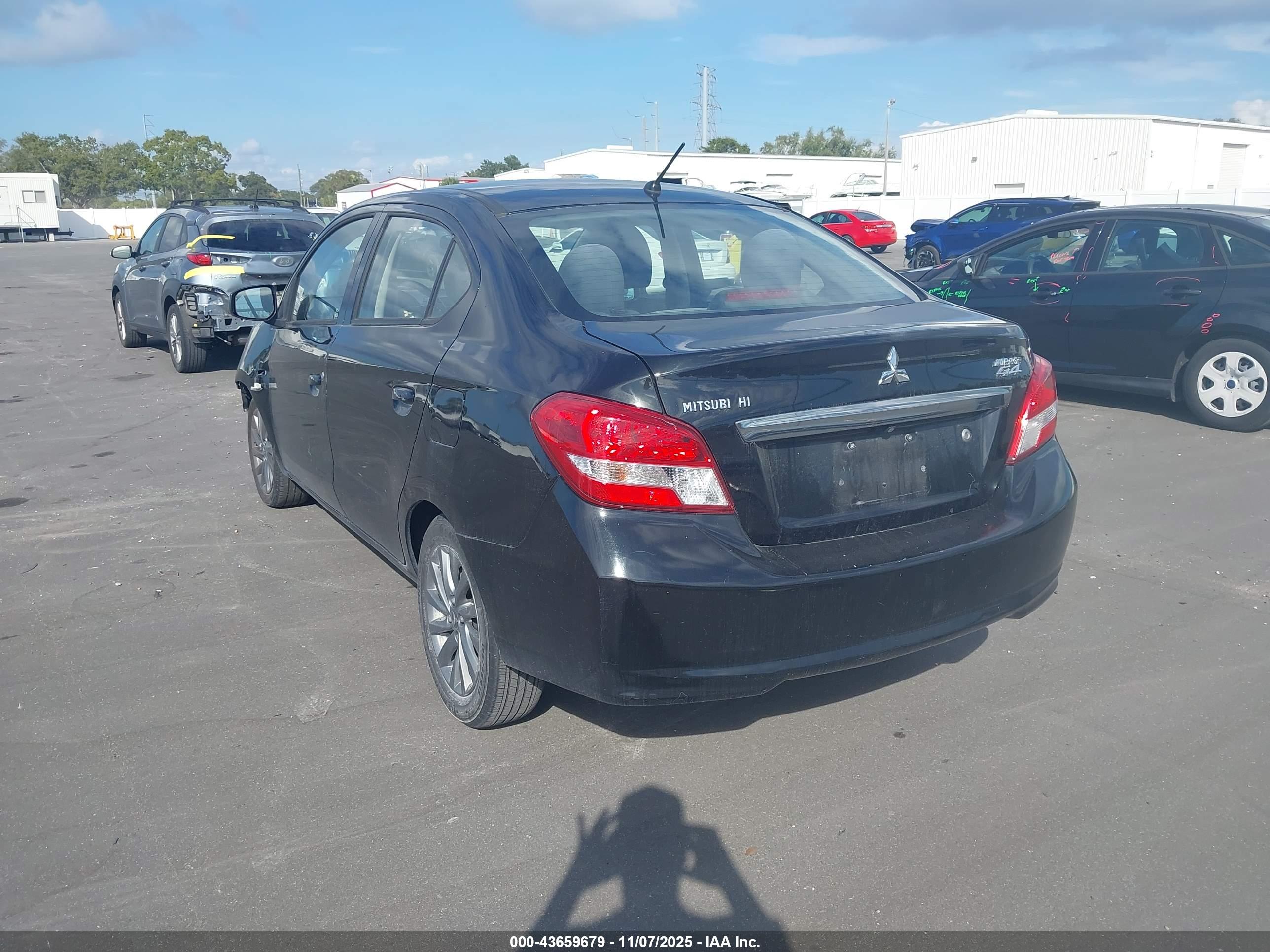 MITSUBISHI MIRAGE image 3