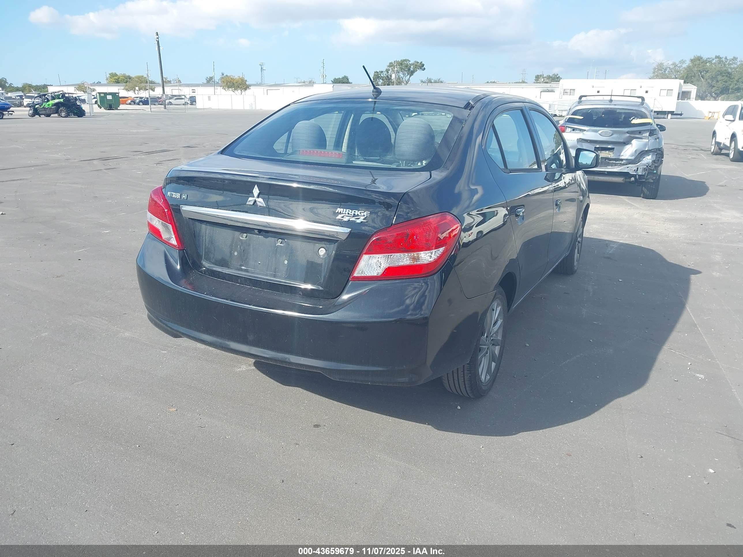 MITSUBISHI MIRAGE image 4