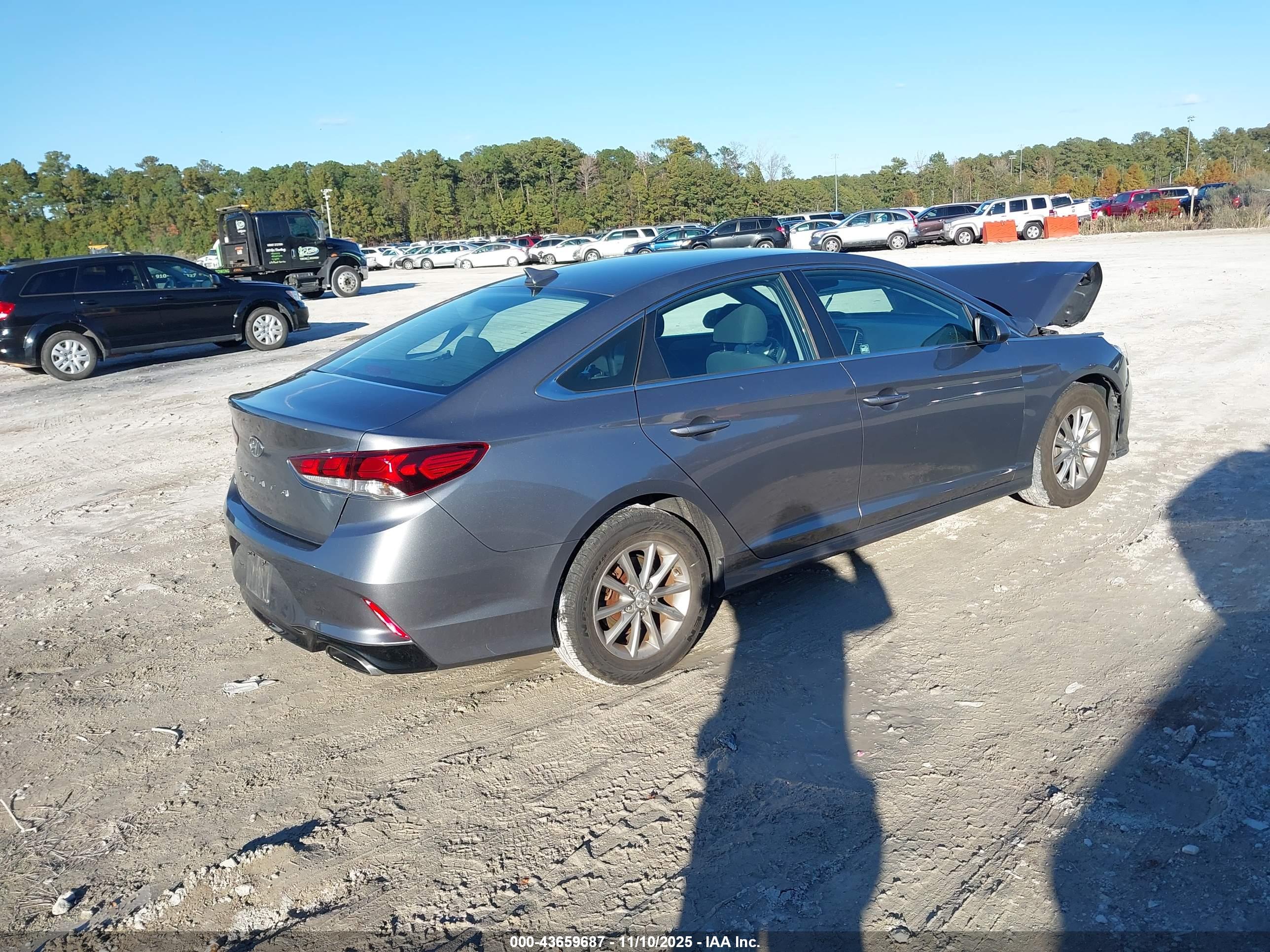 HYUNDAI SONATA image 4