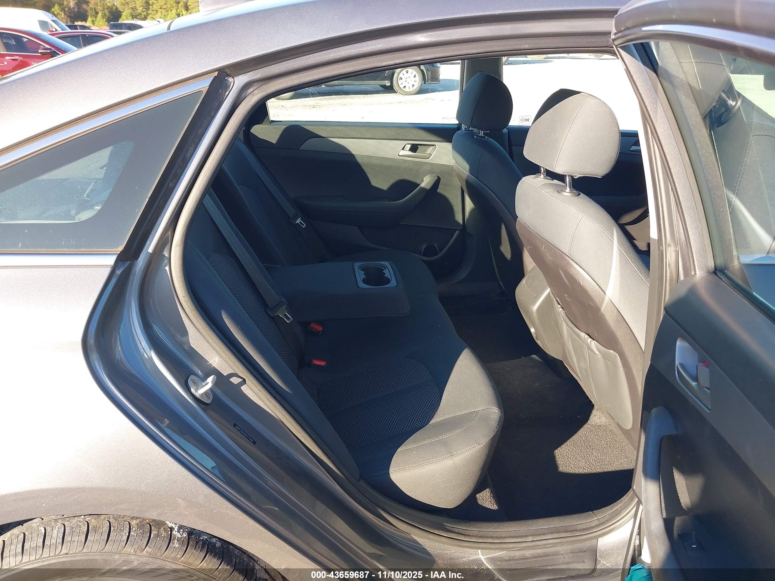 HYUNDAI SONATA image 8