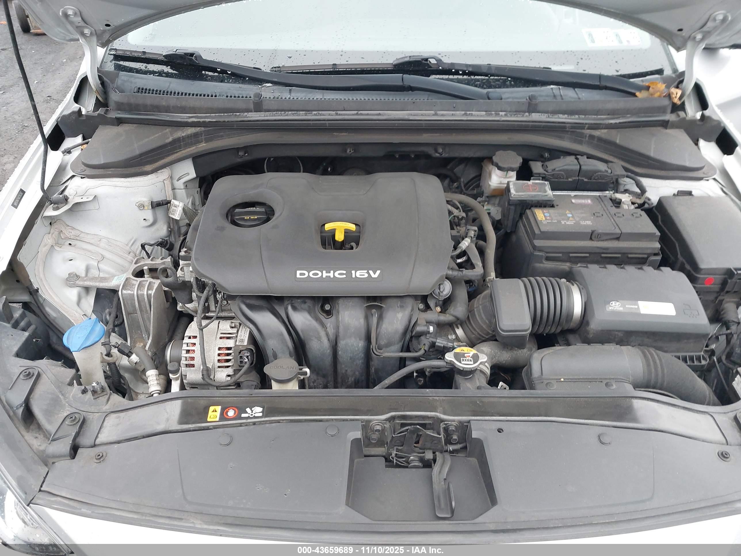 HYUNDAI ELANTRA image 10