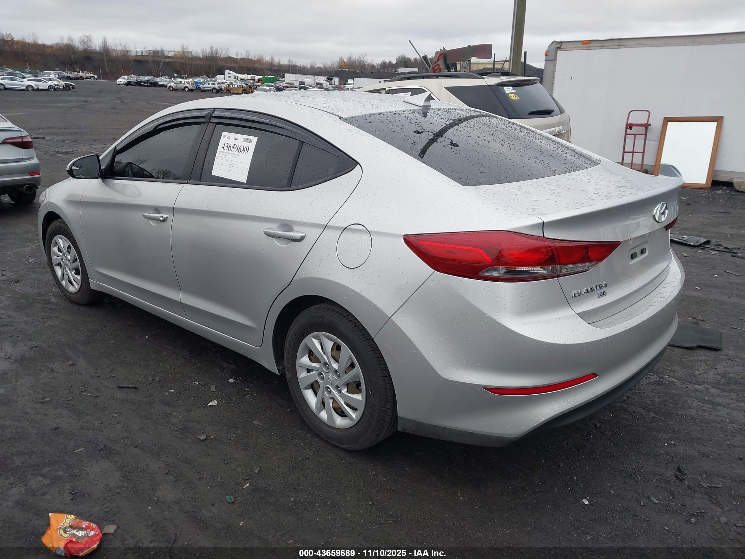 HYUNDAI ELANTRA image 3