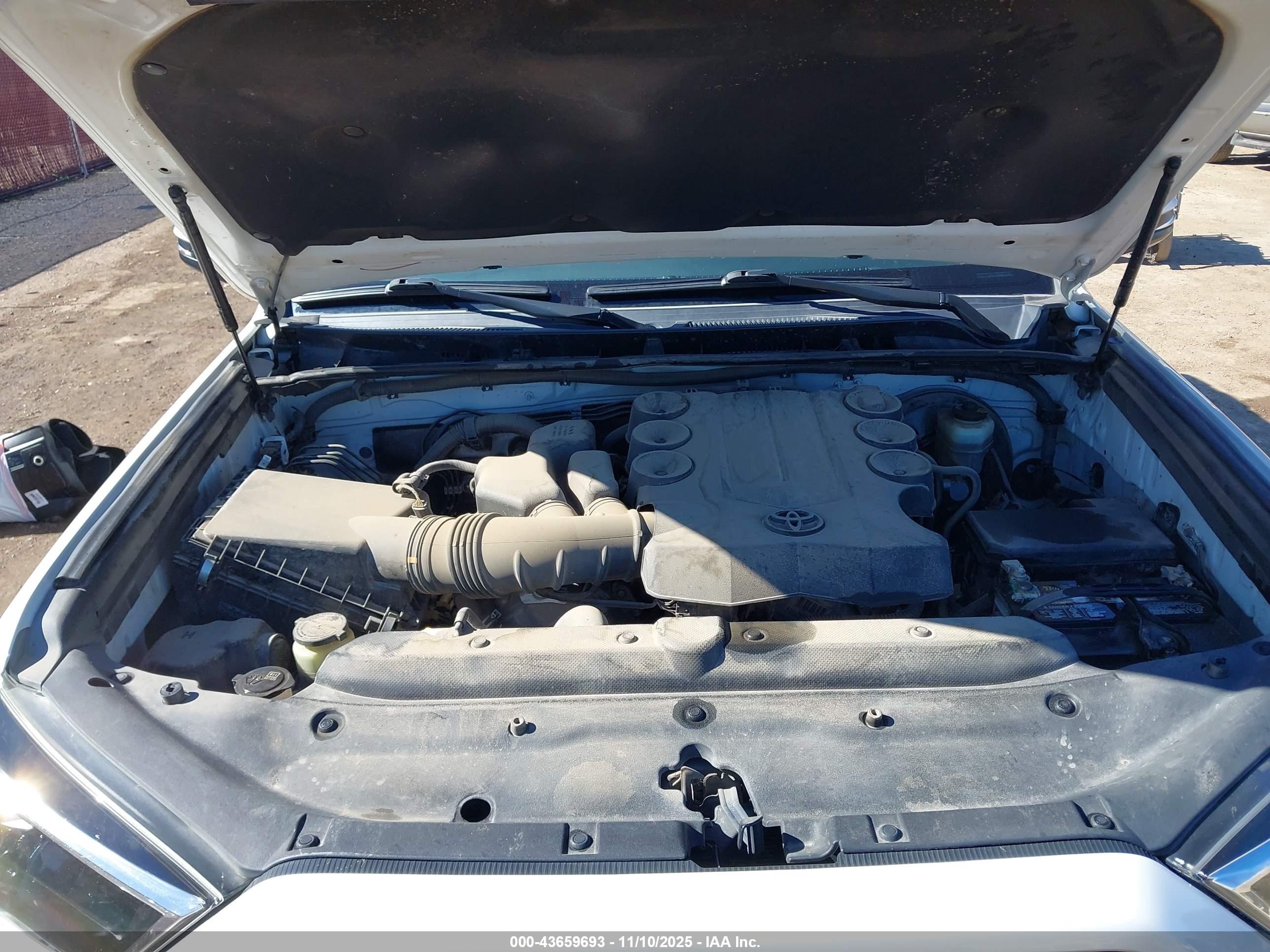 TOYOTA 4RUNNER image 10