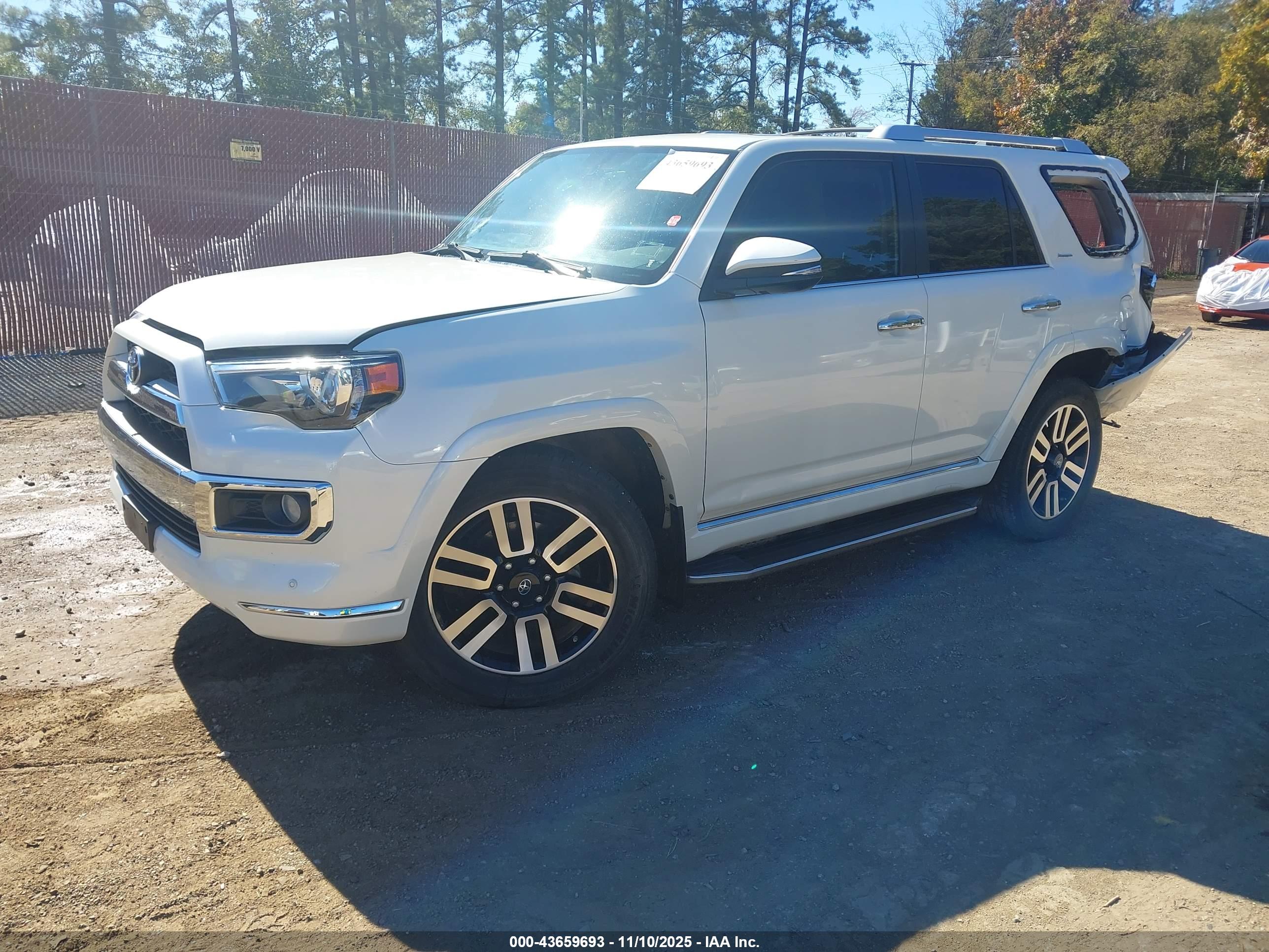 TOYOTA 4RUNNER image 2